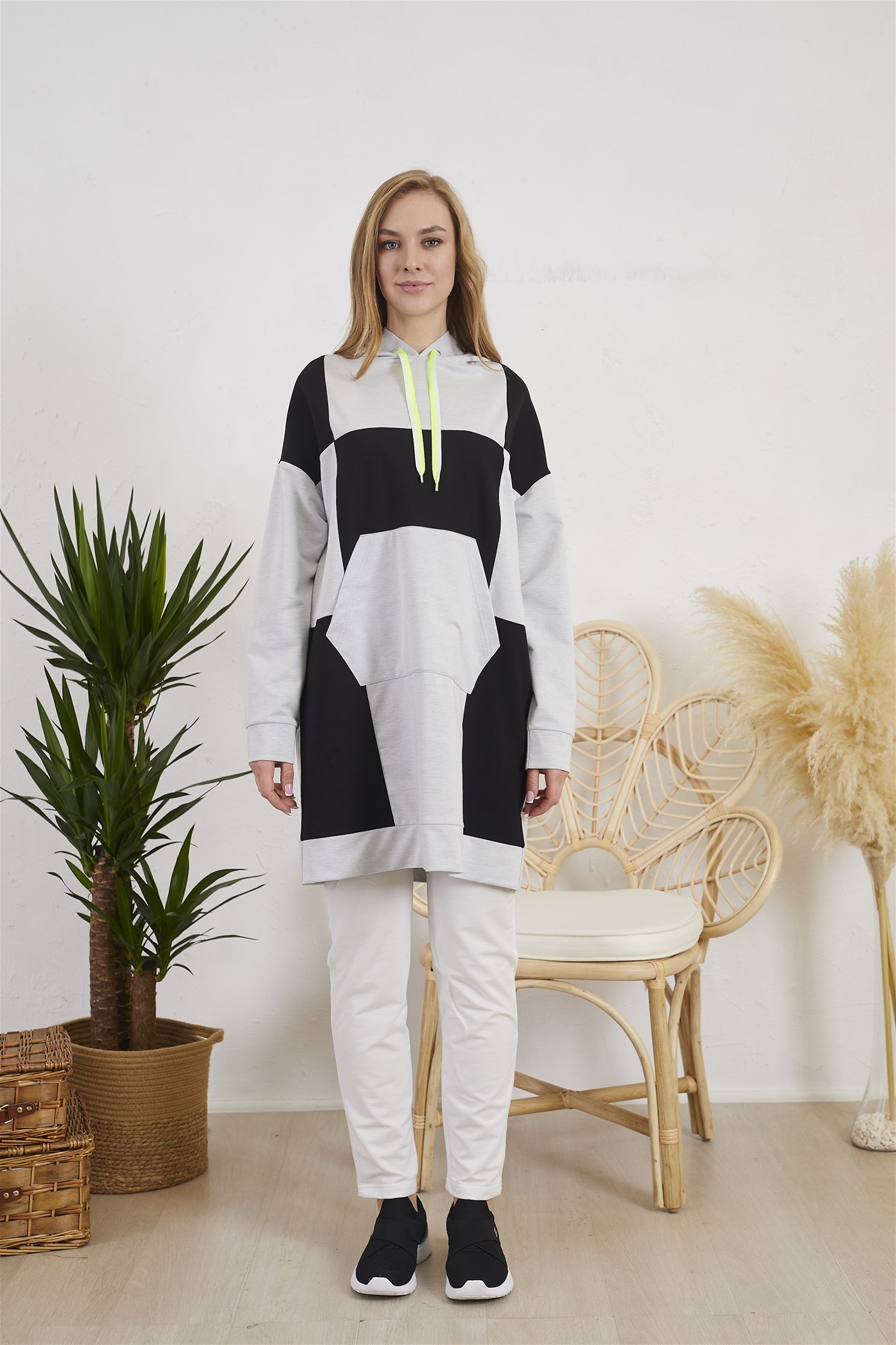 KANGURU CEPLİ SWEATSHIRT · 3