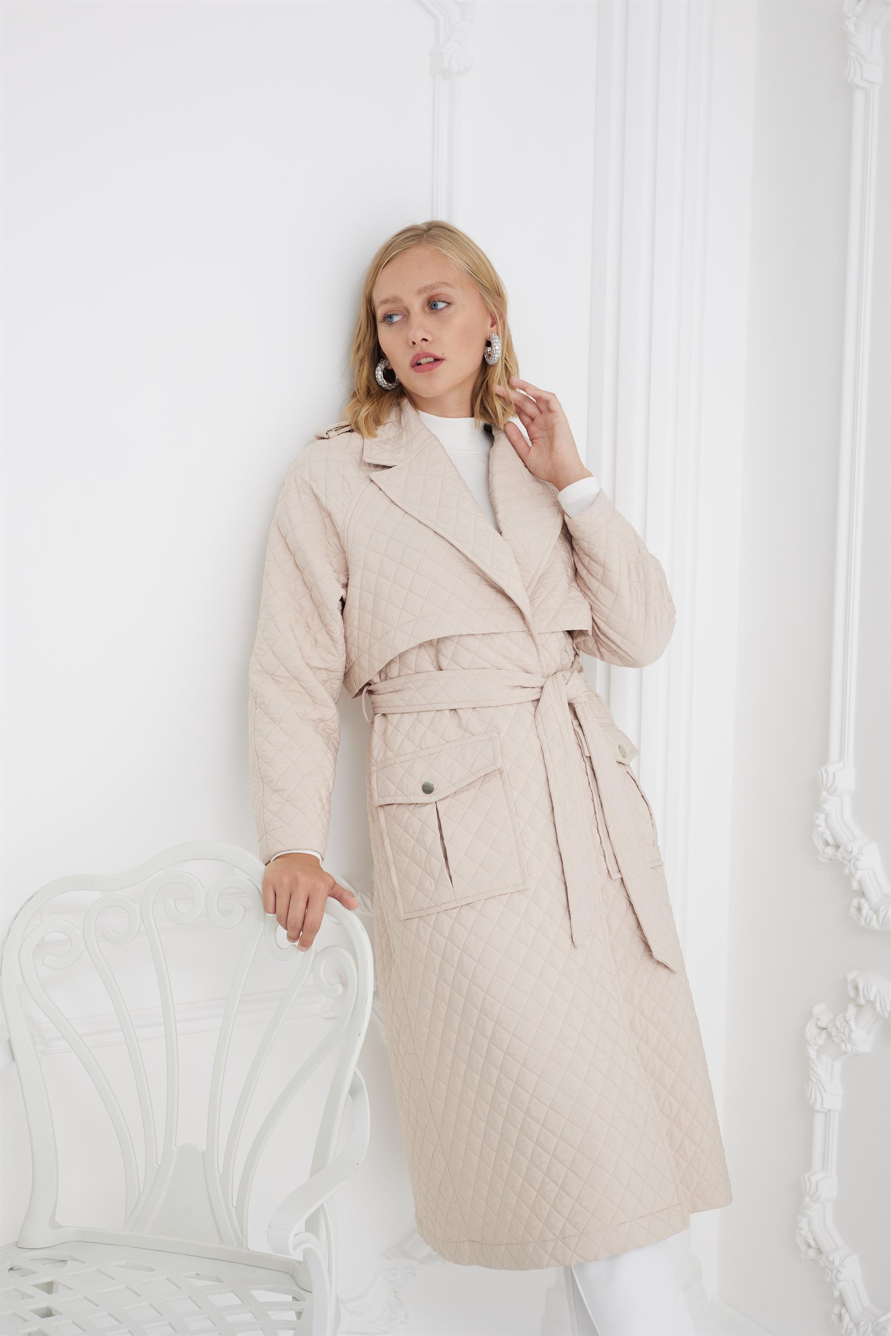 KAPİTONE KUŞAKLI UZUN KAP