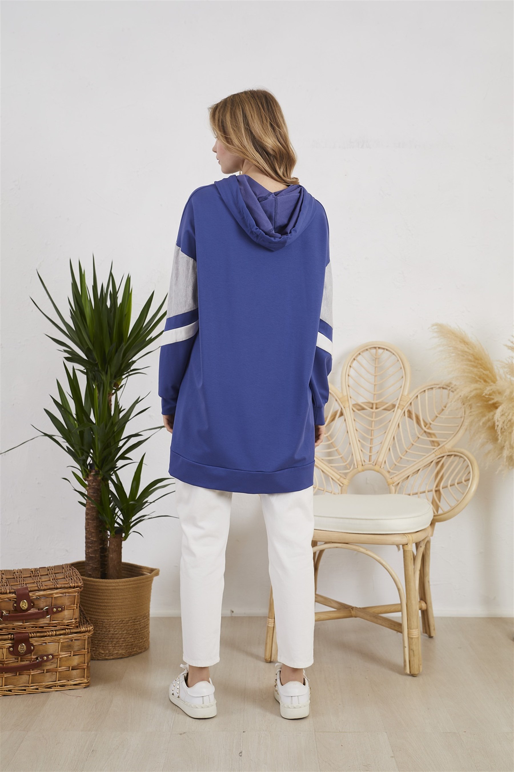 KOLU YAZI BASKILI SWEATSHİRT · 5