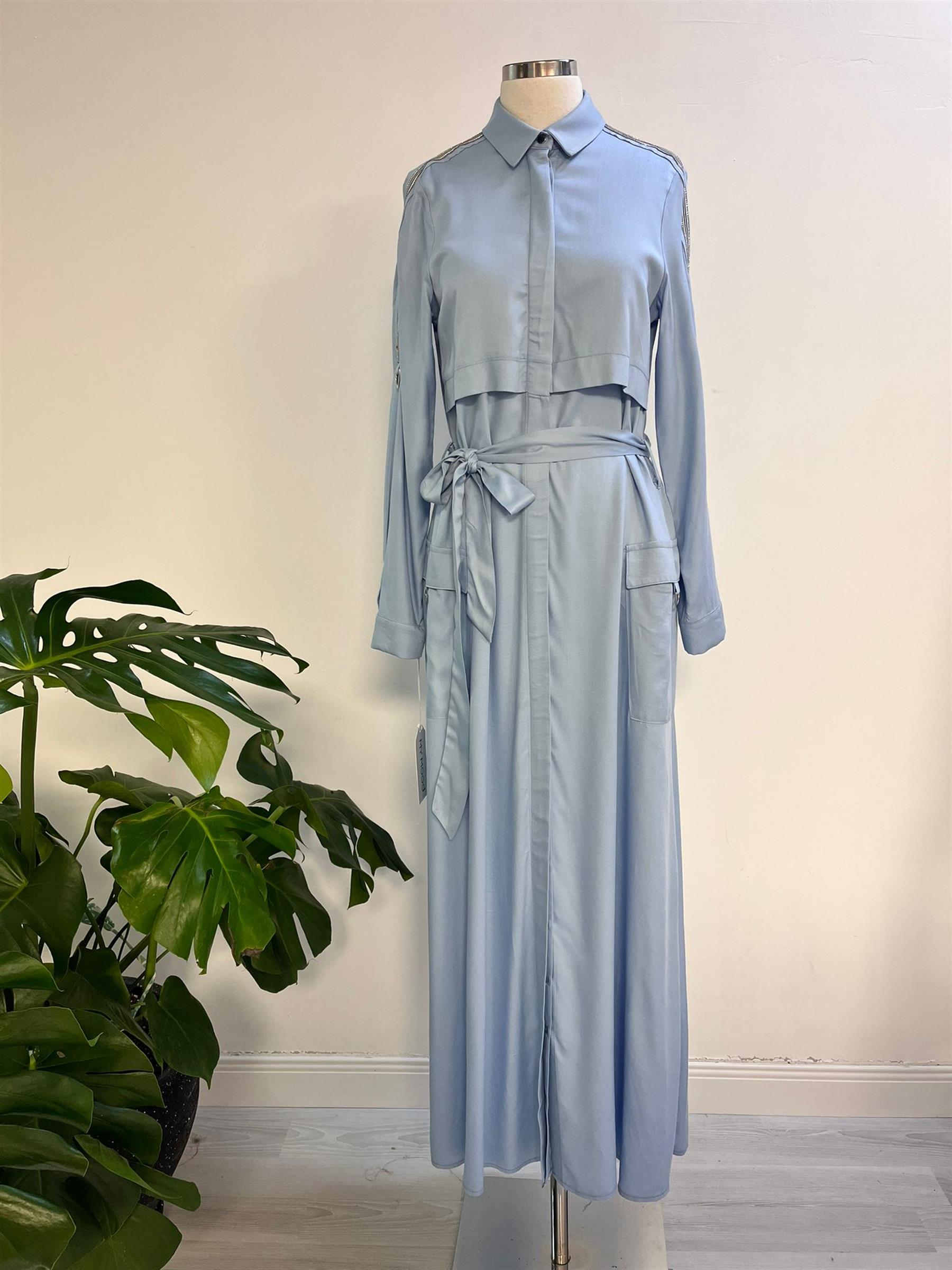 ŞERİT AKSESUARLI ELBİSE