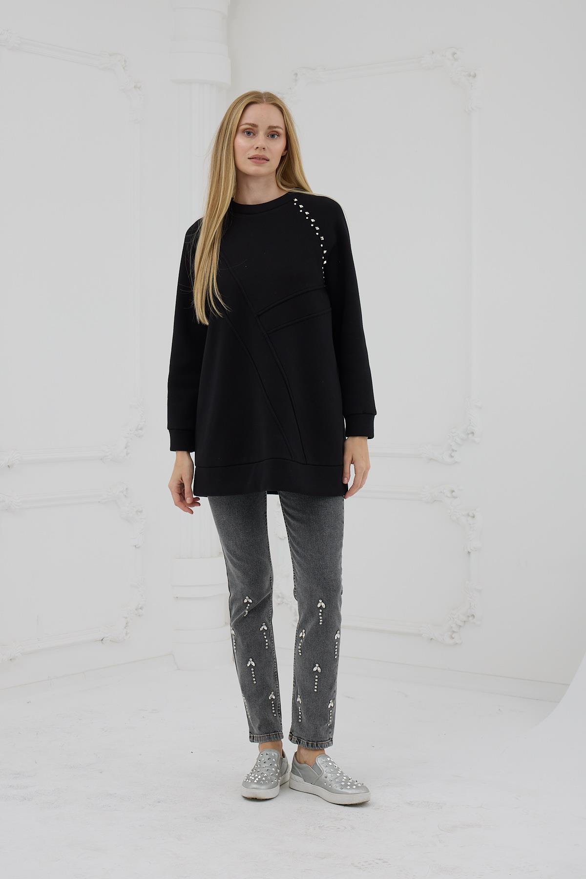 TAŞ DETAYLI PARÇALI SWEATSHIRT
