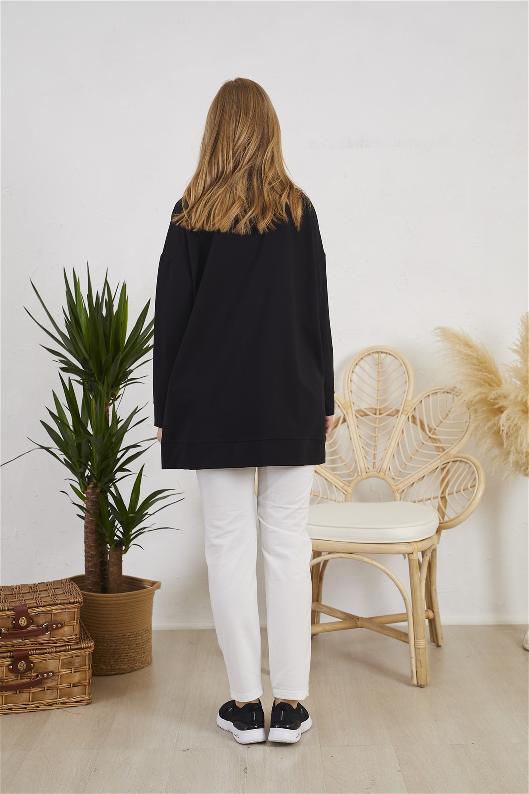 TAŞ DETAYLI SWEATSHIRT · 4