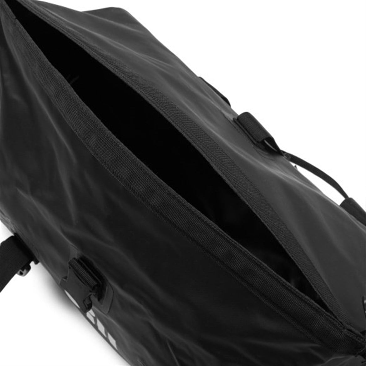 GILL VOYAGER DUFFEL BAG 30L