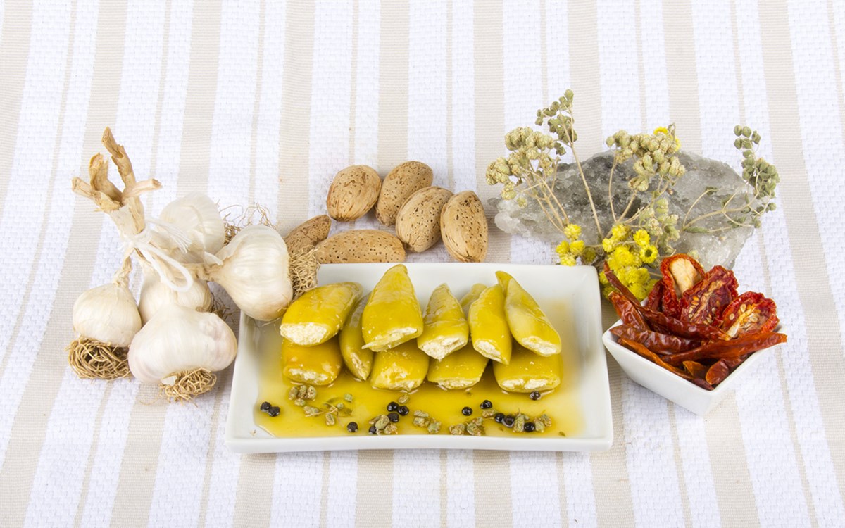 Peynir Dolgulu Makedon Biberi