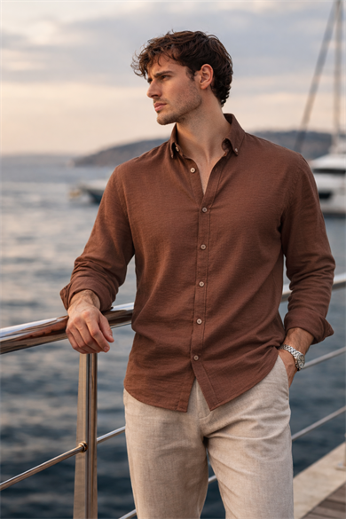 Scott – Soft Dokulu Yarım Oversize Modern Keten Görünümlü Erkek Gömlek- Kahve