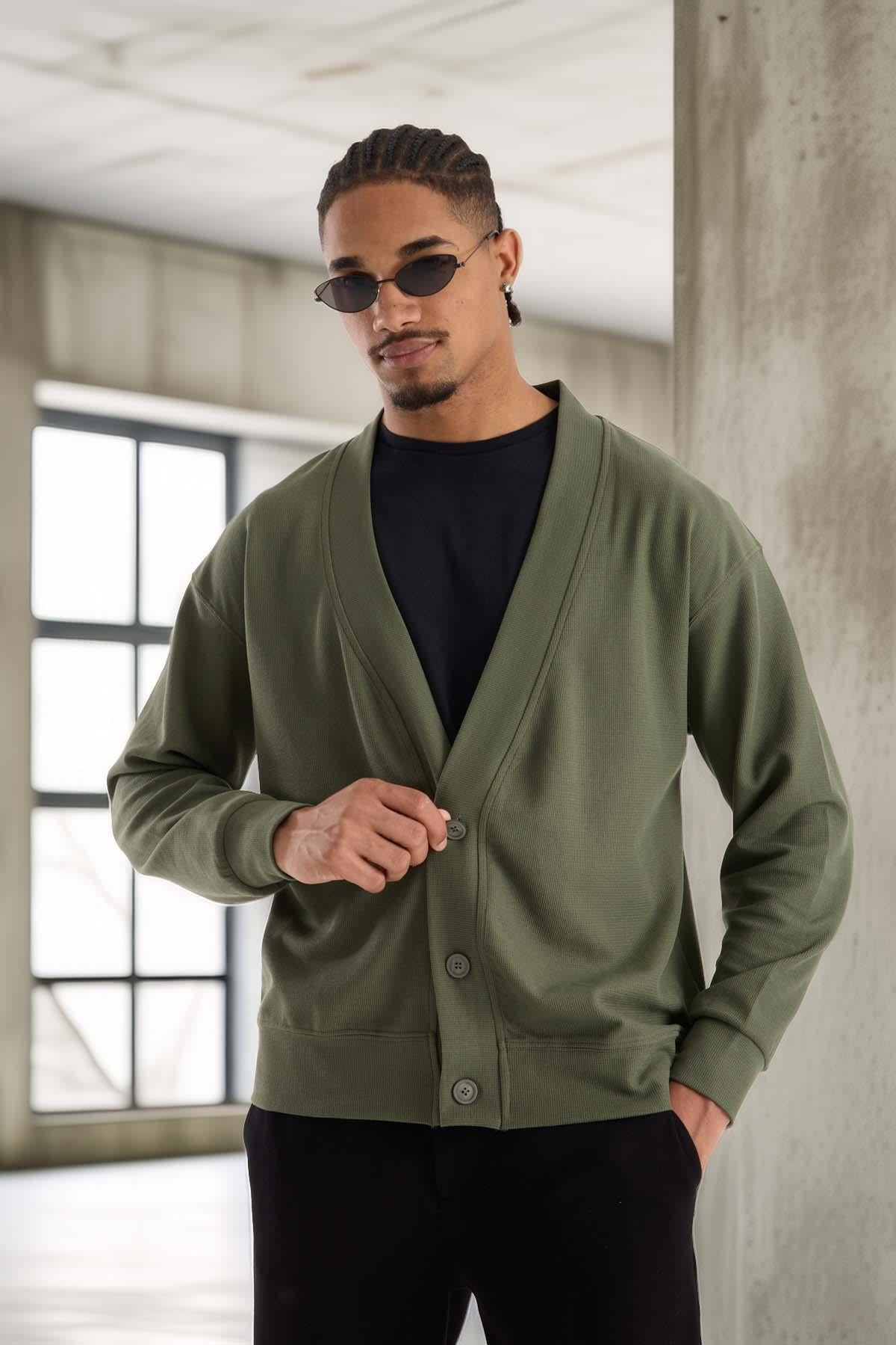 Potter Dokulu Selanik Kumaş Oversize Basic 3 Düğmeli Erkek Hırka - Avcı Yeşili · 3