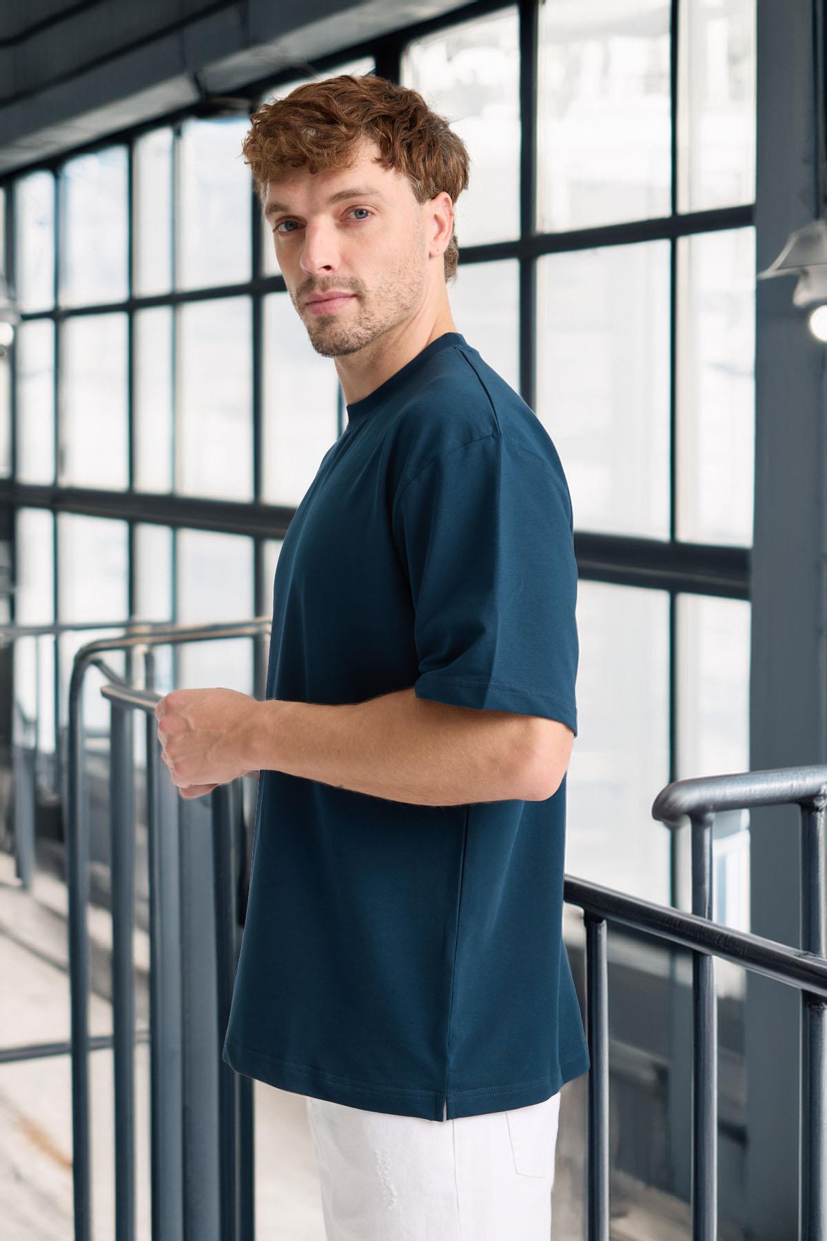 İki İplik Kumaş Pamuklu Bisiklet Yaka Basic Oversize Erkek T-Shirt - Prusya Mavisi · 3