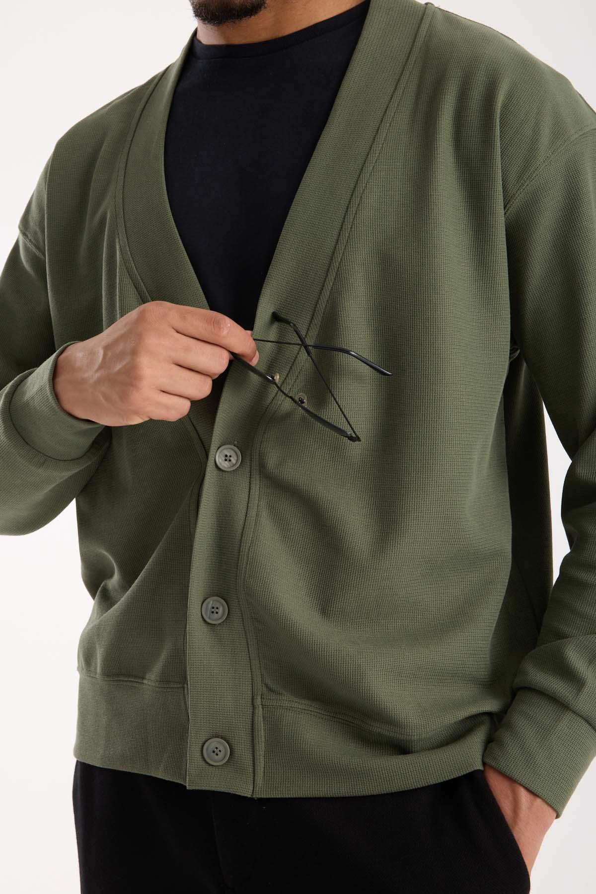 Potter Dokulu Selanik Kumaş Oversize Basic 3 Düğmeli Erkek Hırka - Avcı Yeşili · 5