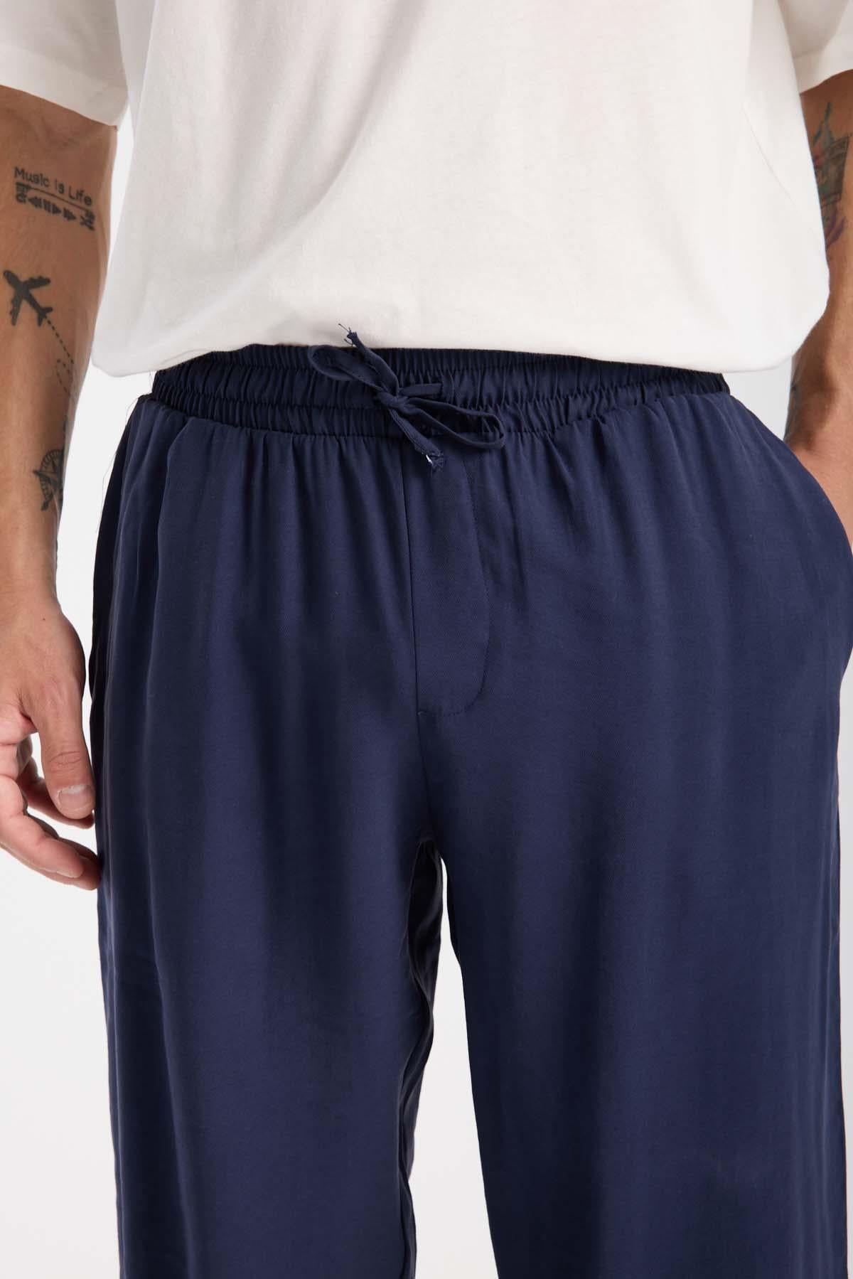 Modal Kumaş Rahat Kalıp Düz Paça Jogger Erkek Pantolon - Lacivert · 2