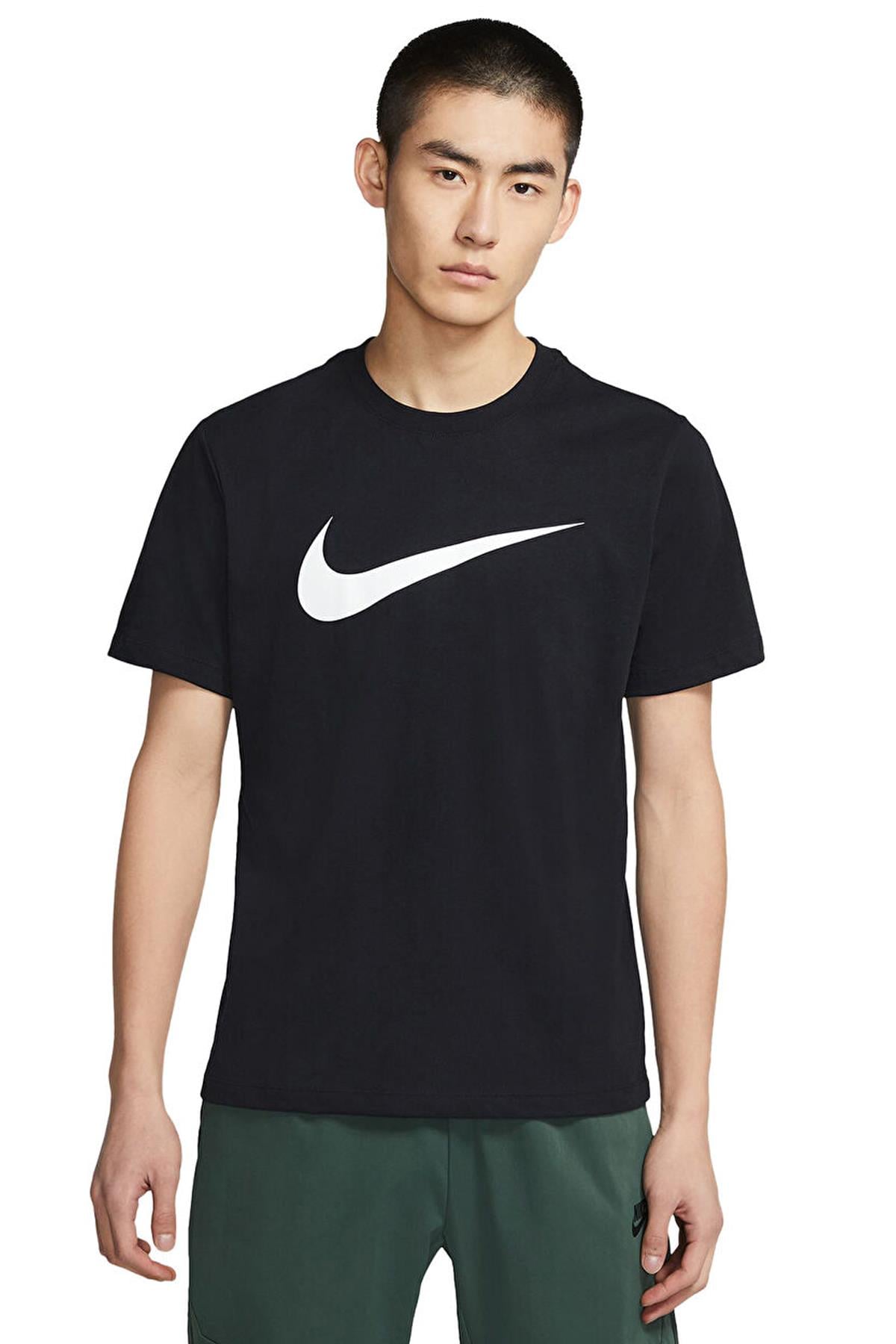 Nike Sportswear Swoosh Erkek Tişört DC5094-010