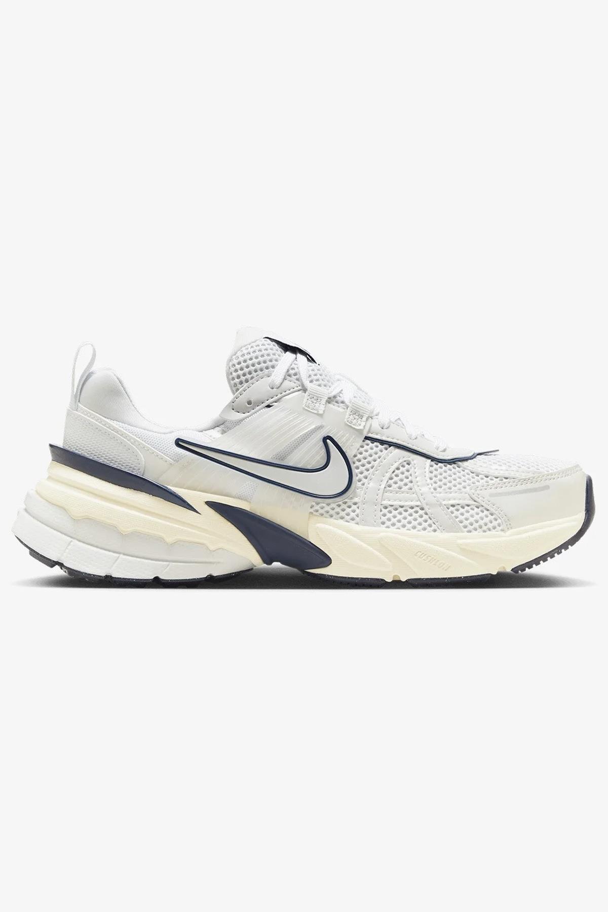 Nike V2K Run Erkek Koşu Ayakkabı  FD0736-102