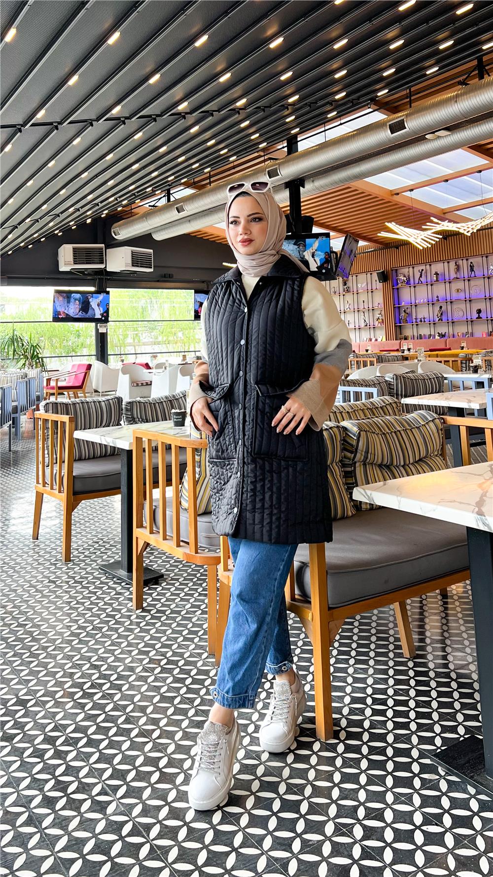 Ahenk Kapitone Yelek - SİYAH
