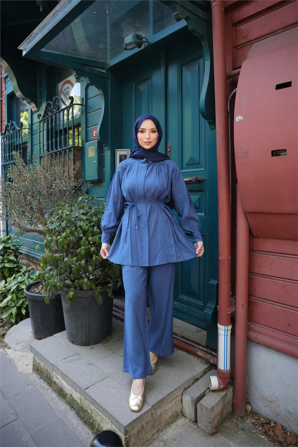 Belden Bağcıklı Büzgülü Kısa Tunik İkili Tesettür Eşofman Takımı - (38-46) - 71298 - İndigo