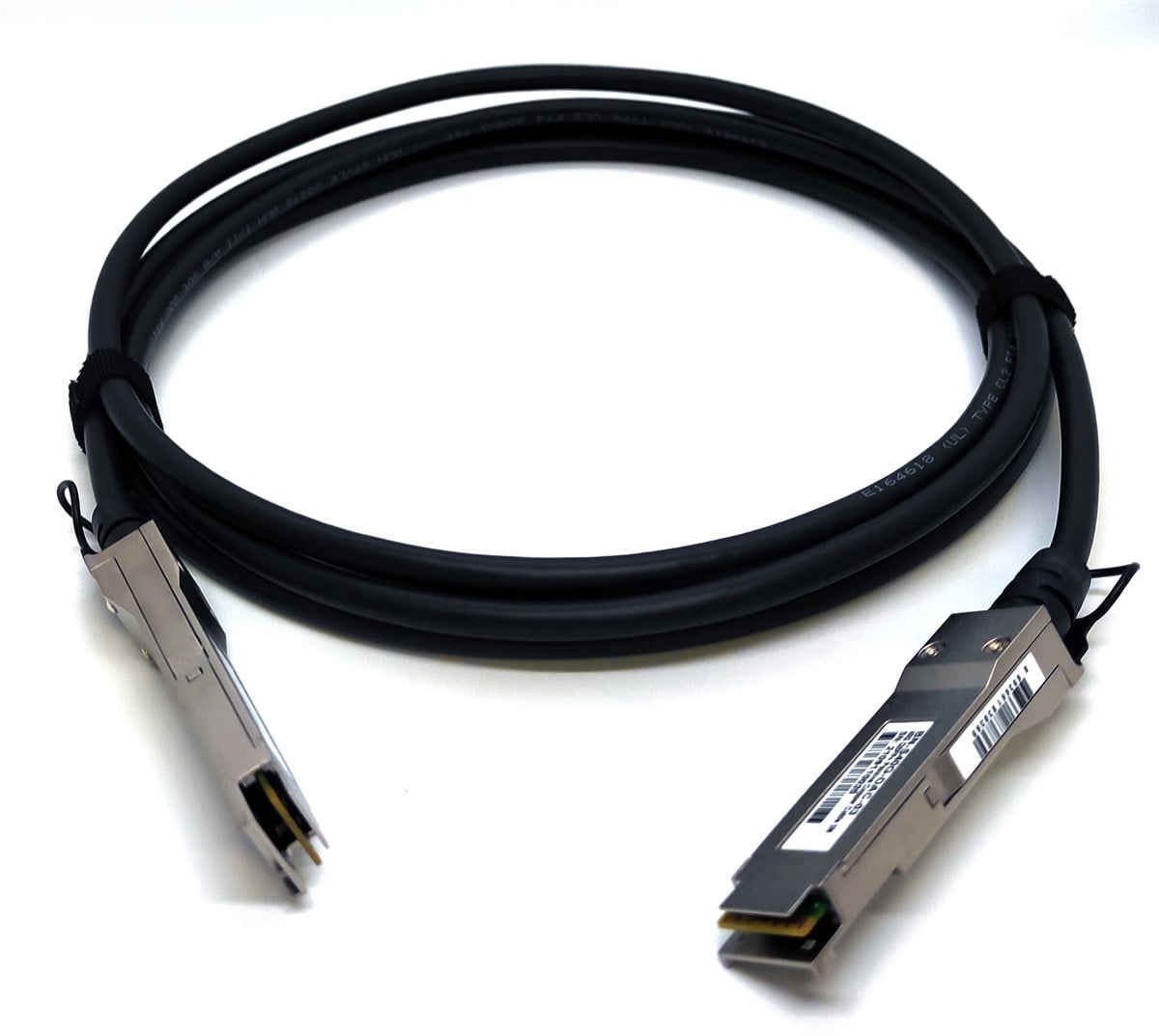 Beek 40G QSFP+ <-> 40G QSFP+, DAC Kablosu, 3 metre<br>
Beek 40G QSFP+ Pasif Bakır Kablo 3 metre<br>
Beek 40G QSFP+  to  40G QSFP+, DAC Cable, 3 meters<br>
Beek 40G QSFP+ Passive Copper Cable 3 meters