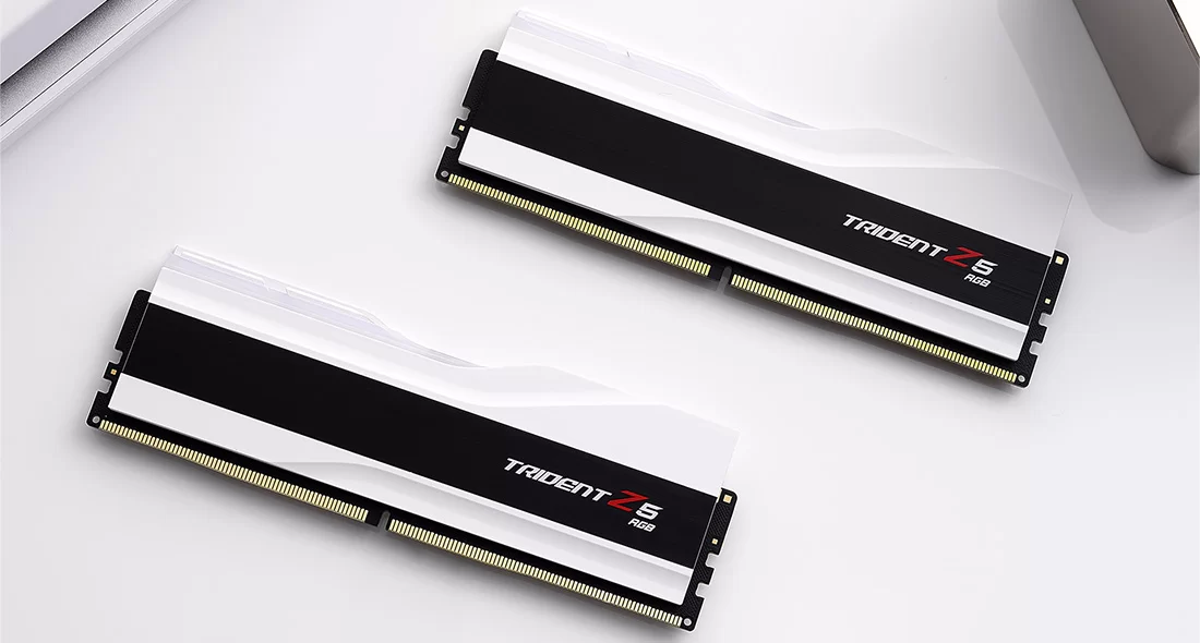 GSKILL 32GB (2X 16GB) DDR5 6000MHZ CL36 DUAL KIT RGB PC RAM TRIDENT Z5 F5-6000J3636F16GX2-TZ5RW BEYAZ