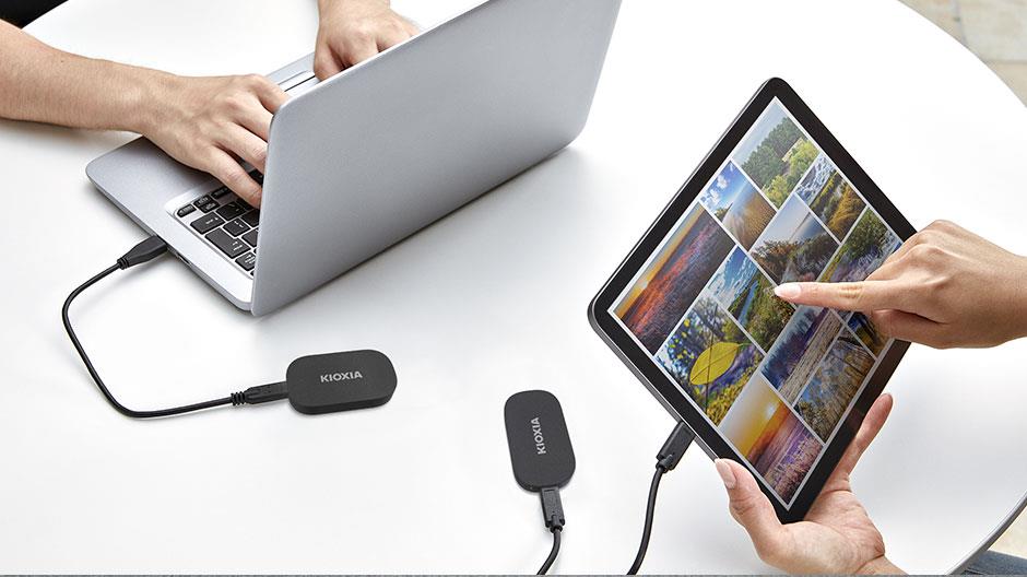 KIOXIA LXD20K001TG8 EXCERIA PLUS G2 Mini 1TB (1050/1000MB/s) USB ve TYPE-C Siyah Taşınabilir SSD Harddisk