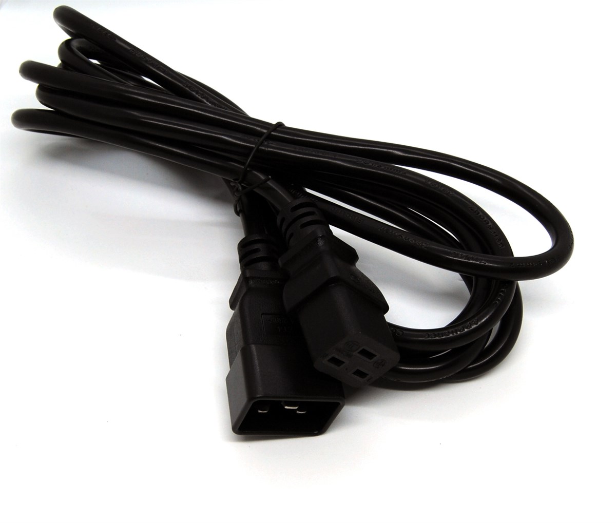 Beek Güç Kablosu Schuko C19 <-> C20, 3 metre, H05VV-F 3x1.5mm kare<br>
Beek C19-C20 Power Cable 3M, H05VV-F 3*1.5mm2