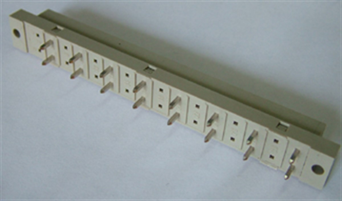 D TIP 16 PIN DISI 4 AMP. KISA