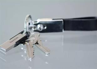 SANDISK 512 GB Ultra Flair USB 3.0 METAL BELLEK