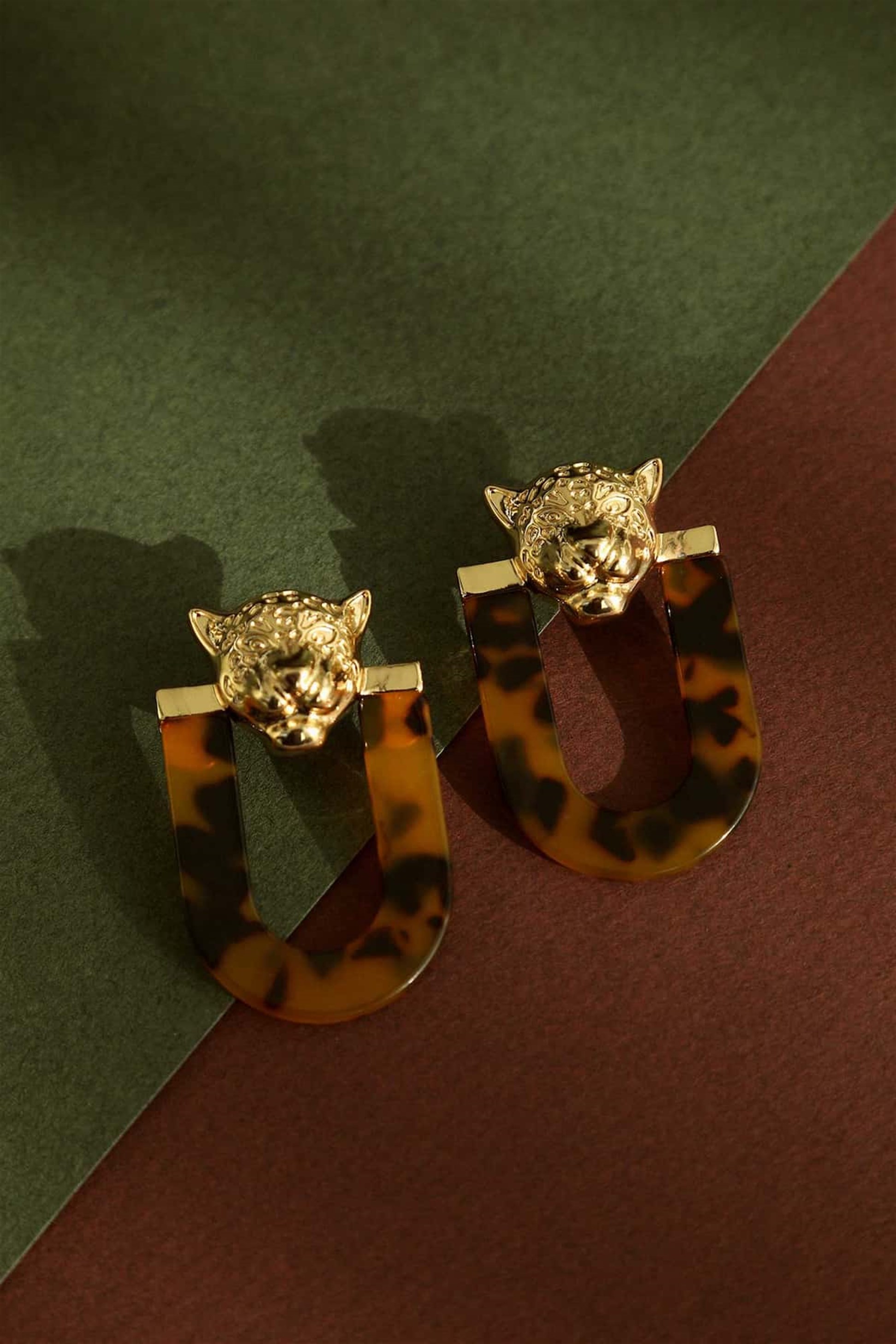 Tiger Shaped Acrylic Earrings | Tuba Butik