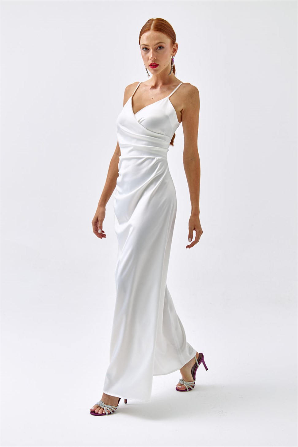 Kruvaze Yaka Askılı Saten Beyaz Elbise | Tuba Butik