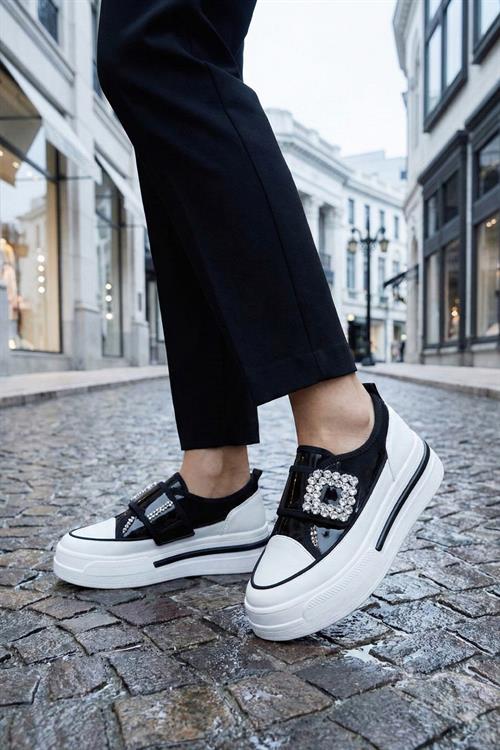 Taxim Özel Tasarım Yüksek Tabanlı Spor Ayakkabı Siyah - Spor Ayakkabı