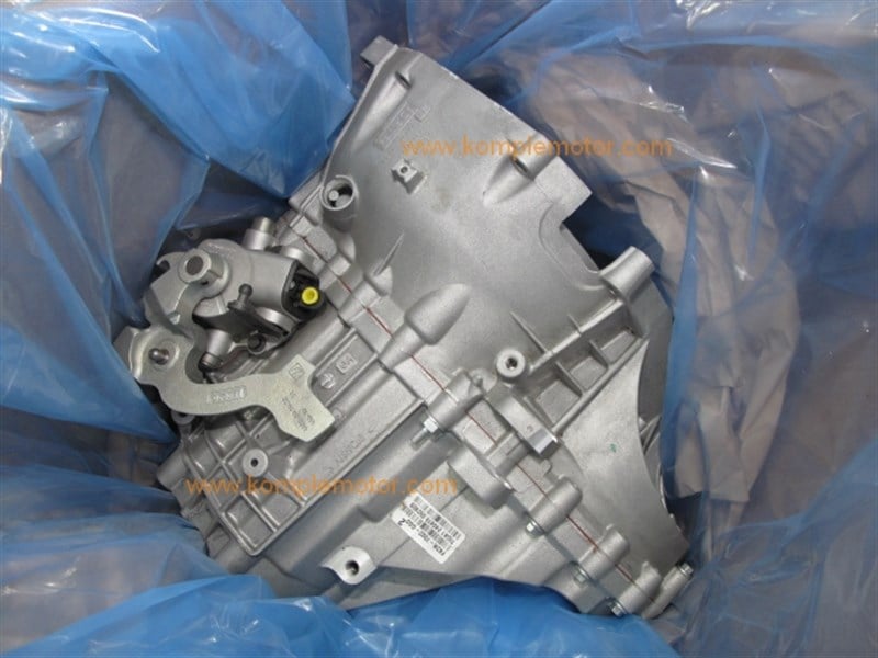 Ford Transit Custom komple şanzıman önden çeker