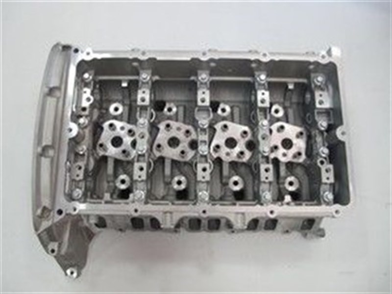 Ford Transit silindir kapağı V-347 155 ps