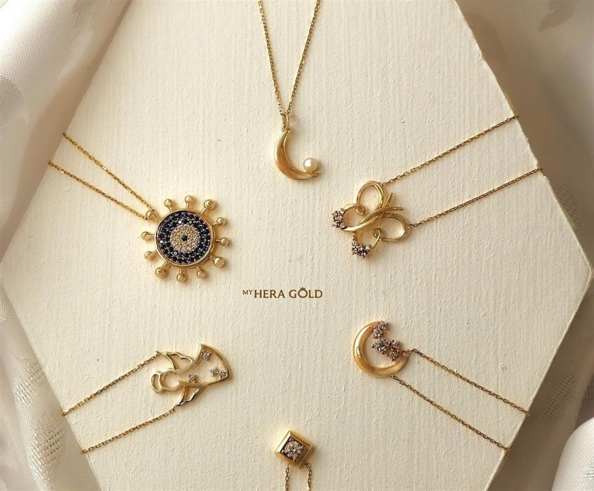 KARE TAŞLI ALTIN KOLYE