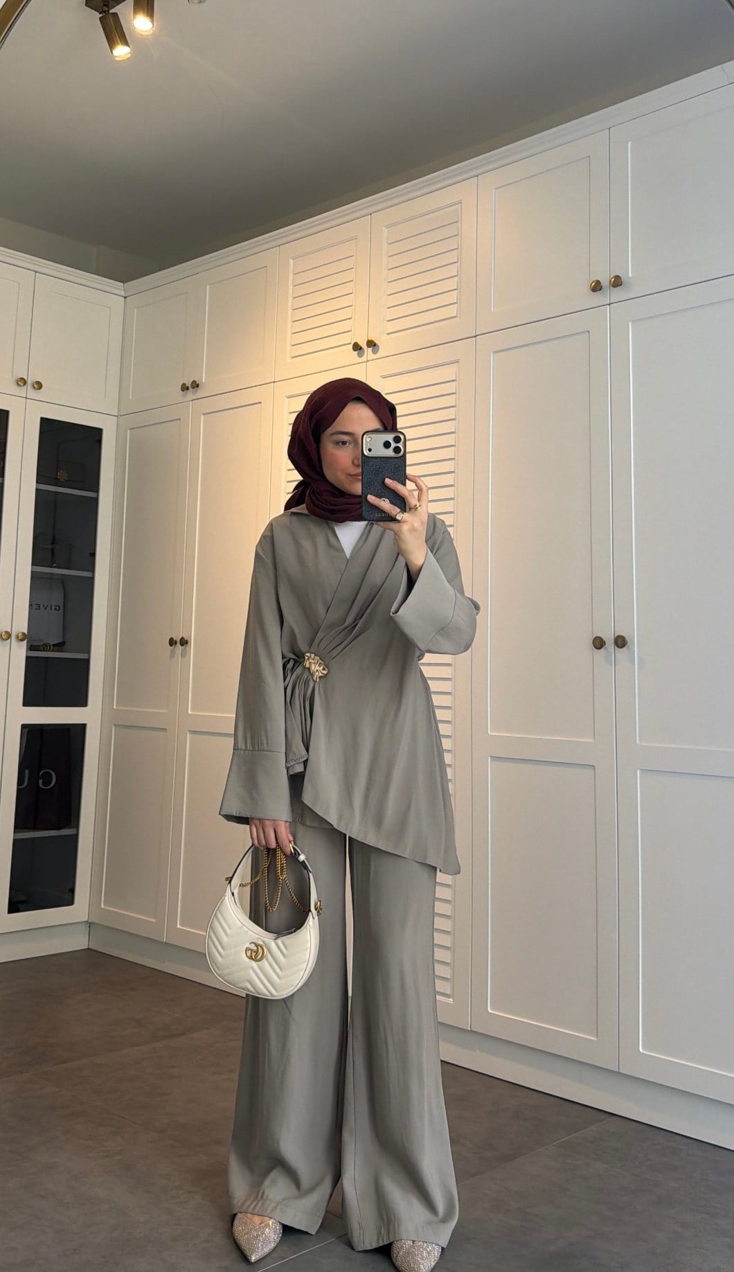 Yandan Bağlamalı Broşlu Modal Takım Taş