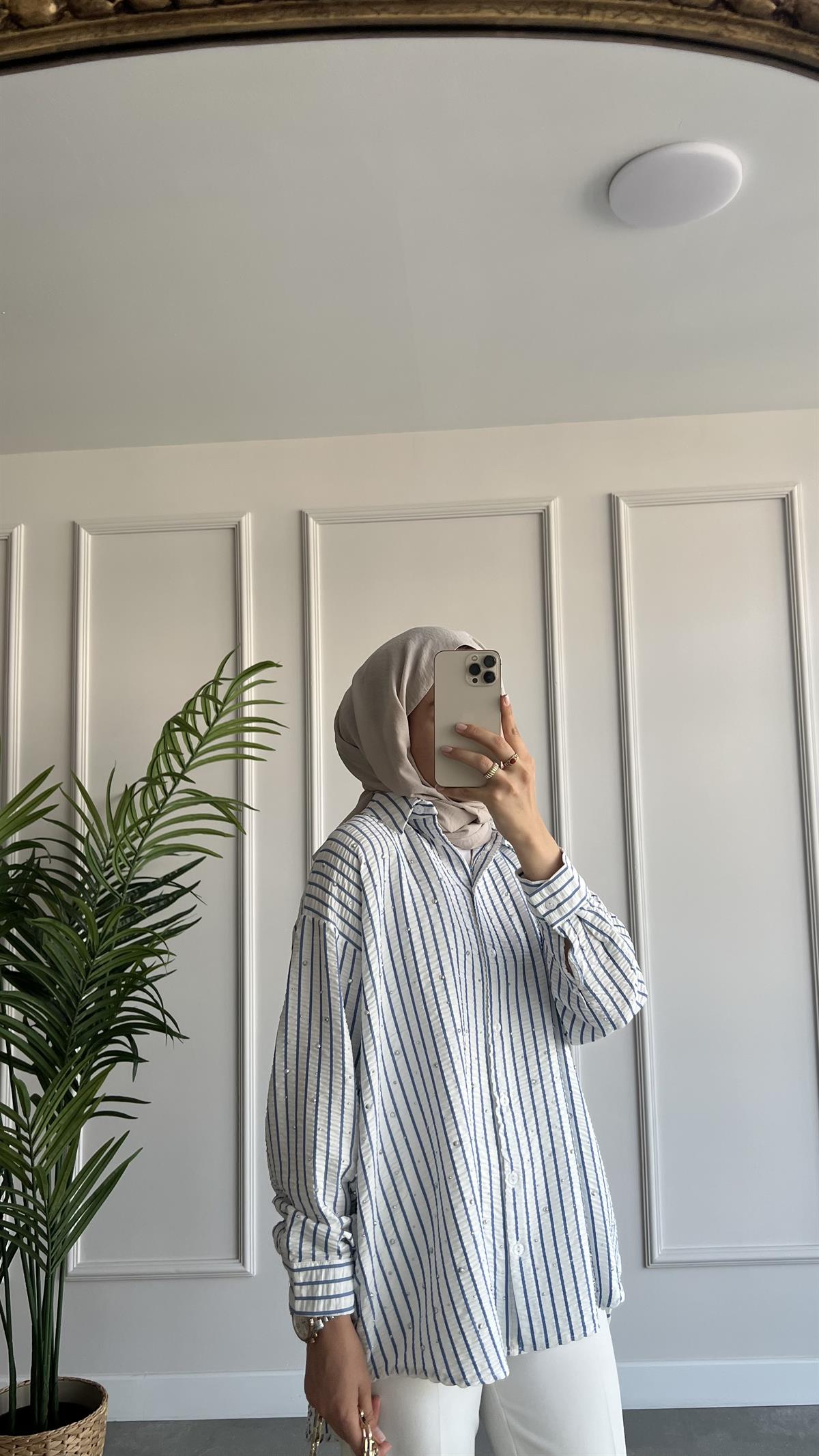 Çizgi Detaylı Taşlı Gofre Gömlek