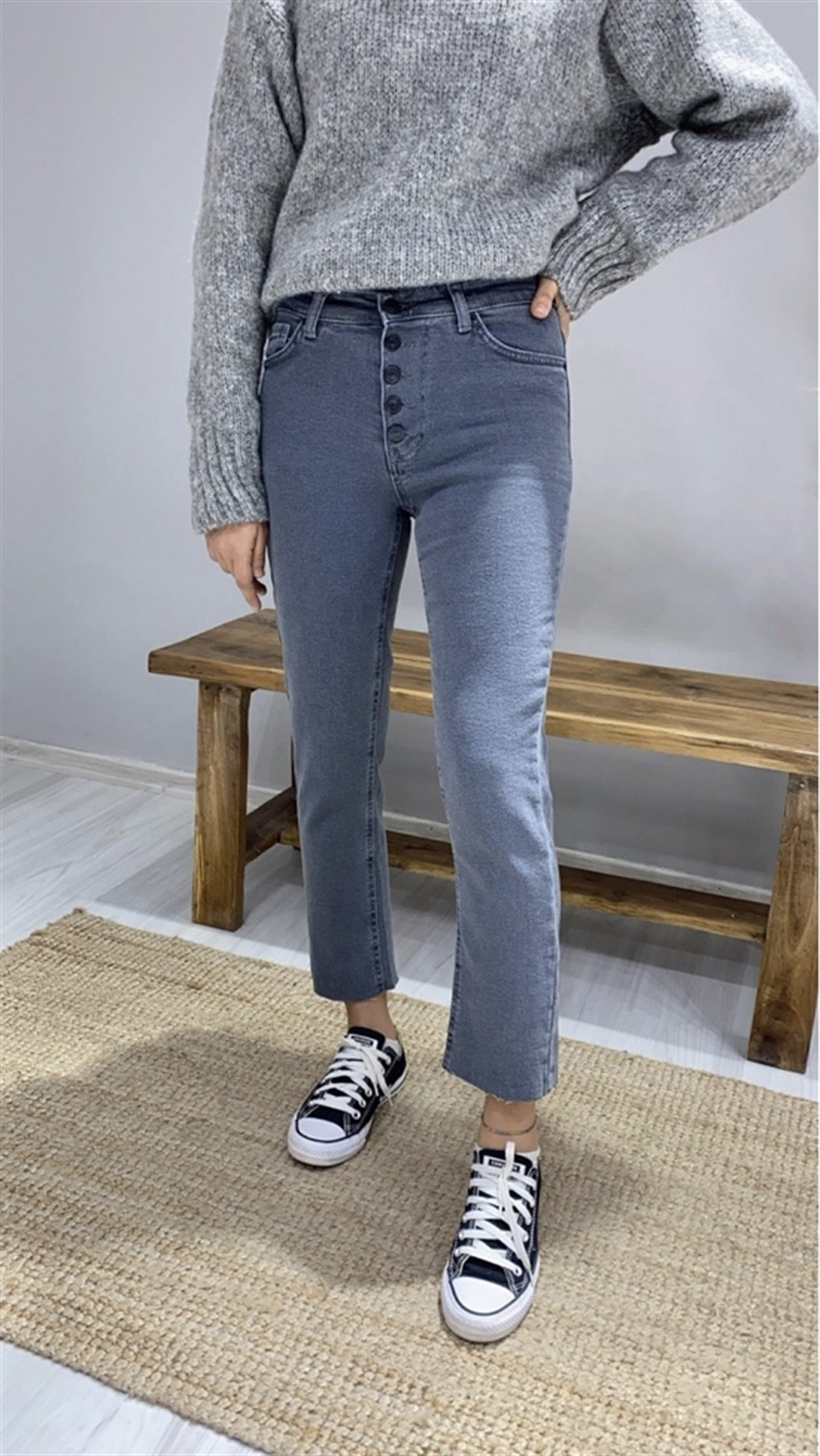 Düğme Detaylı Mom Fit