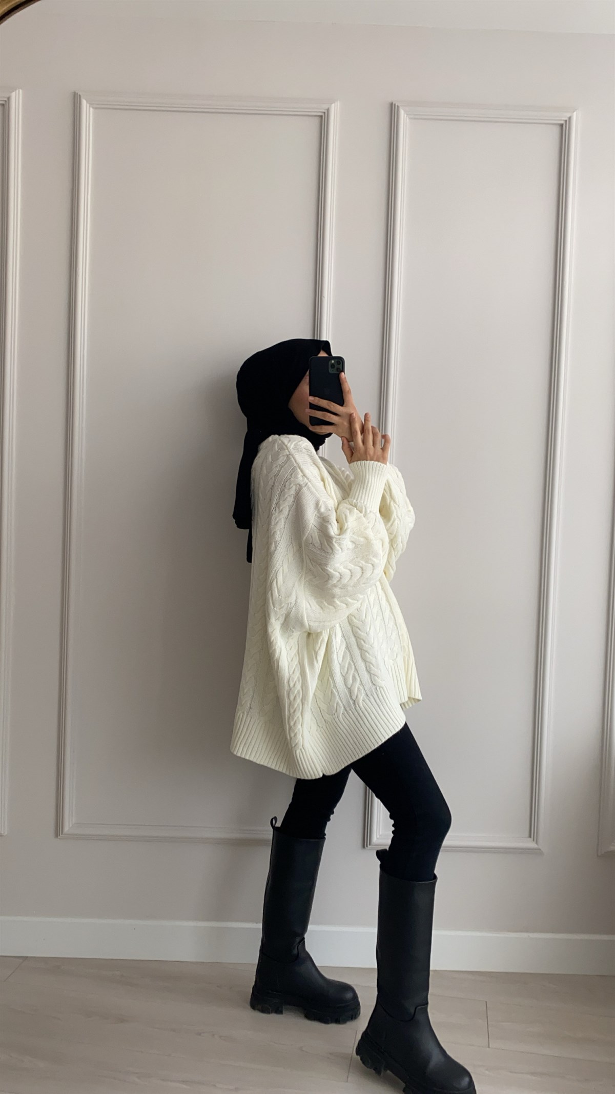 Oversize Beyaz Kazak