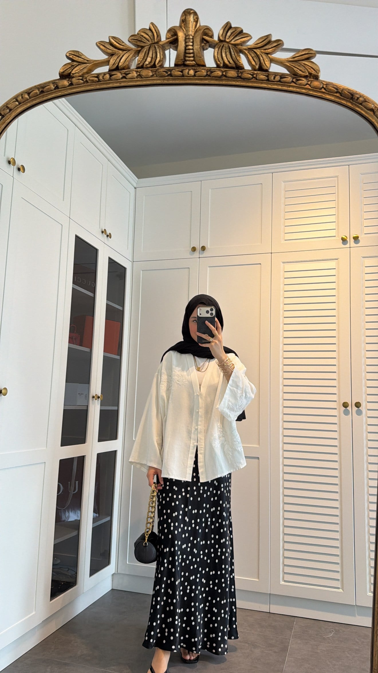 Puantiye Saten Etek Siyah