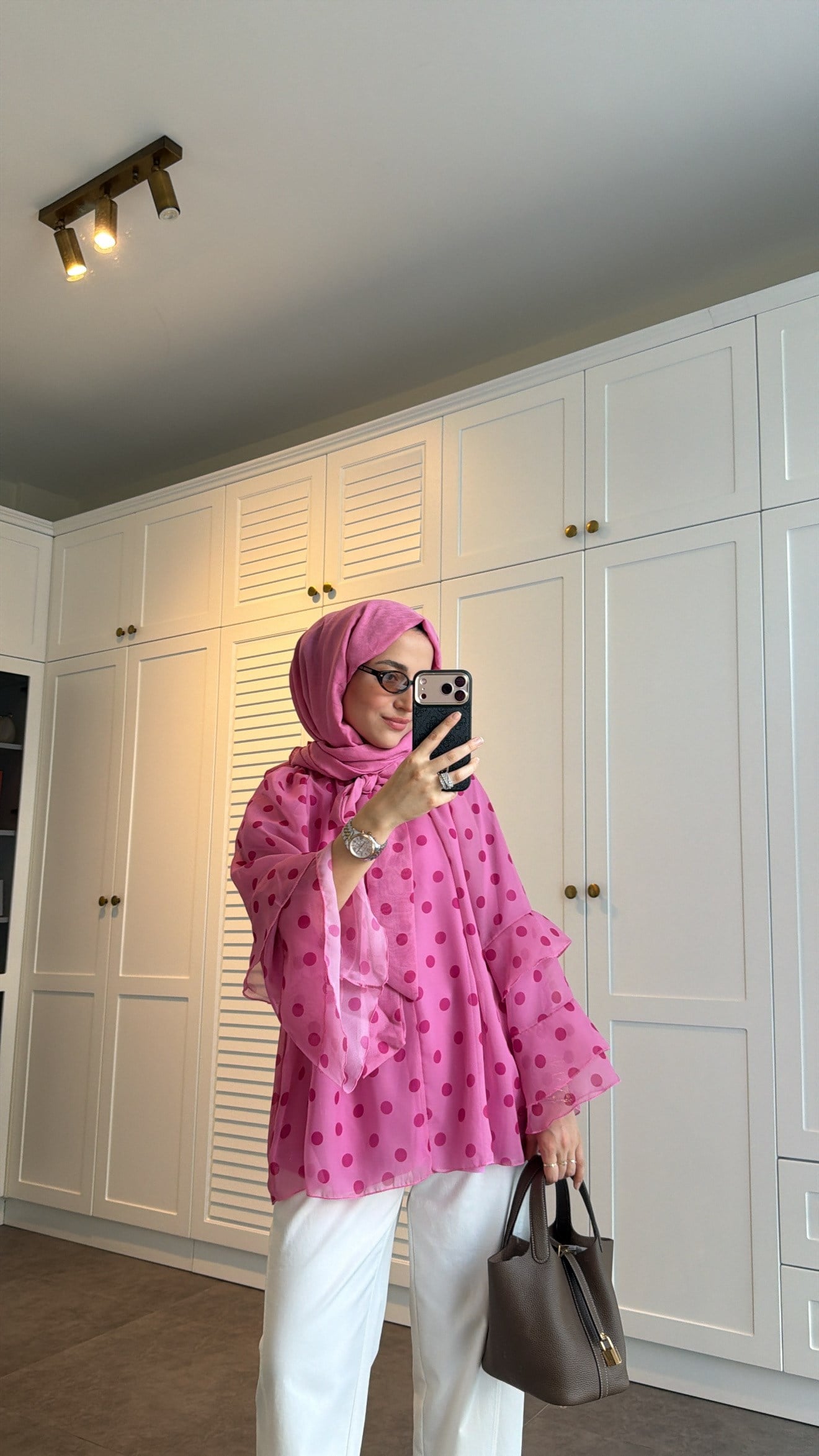 Volanlı Şifon Puantiyeli Bluz Pembe