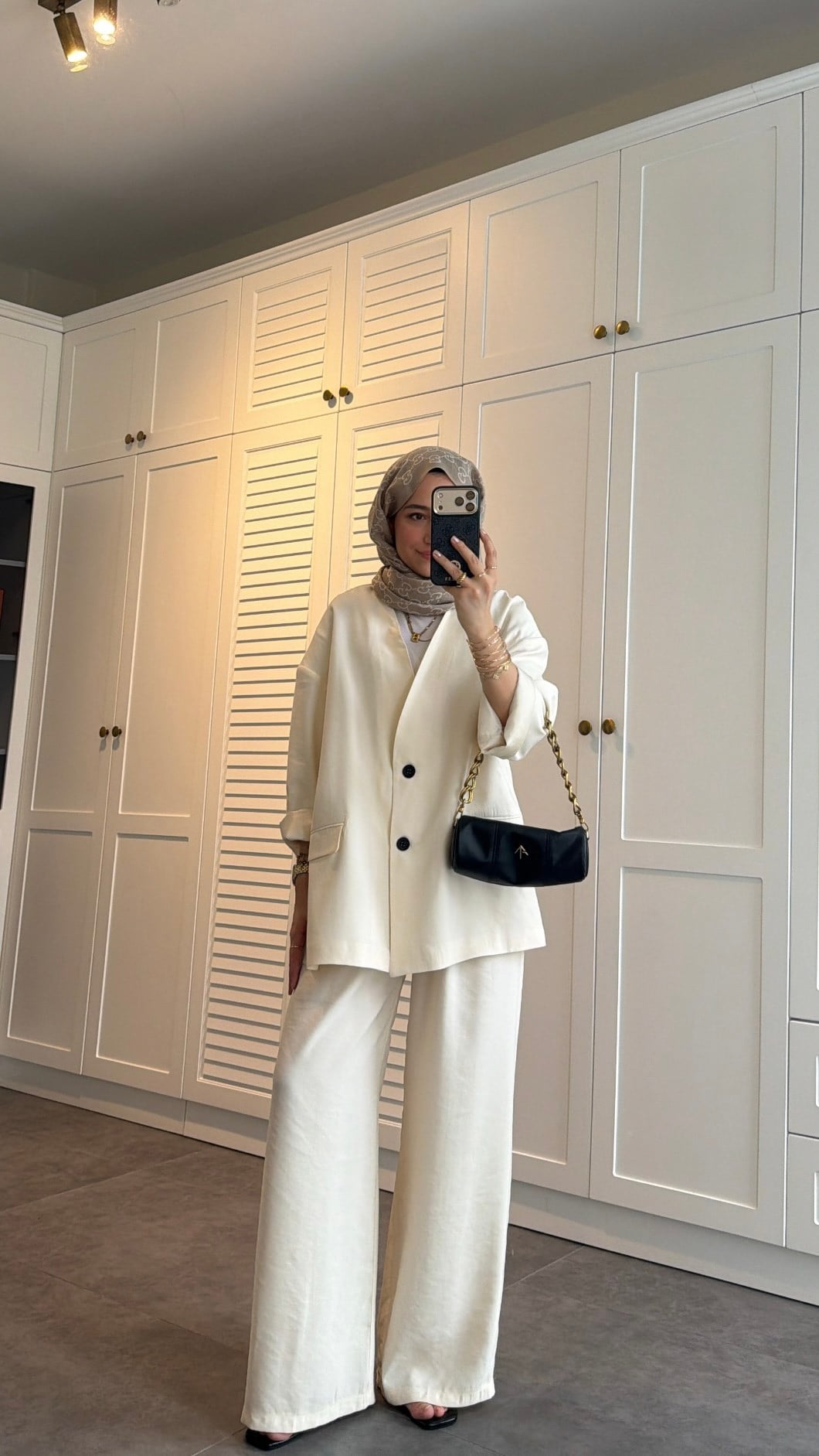 Zra Model Düğmeli Modal Takım Krem