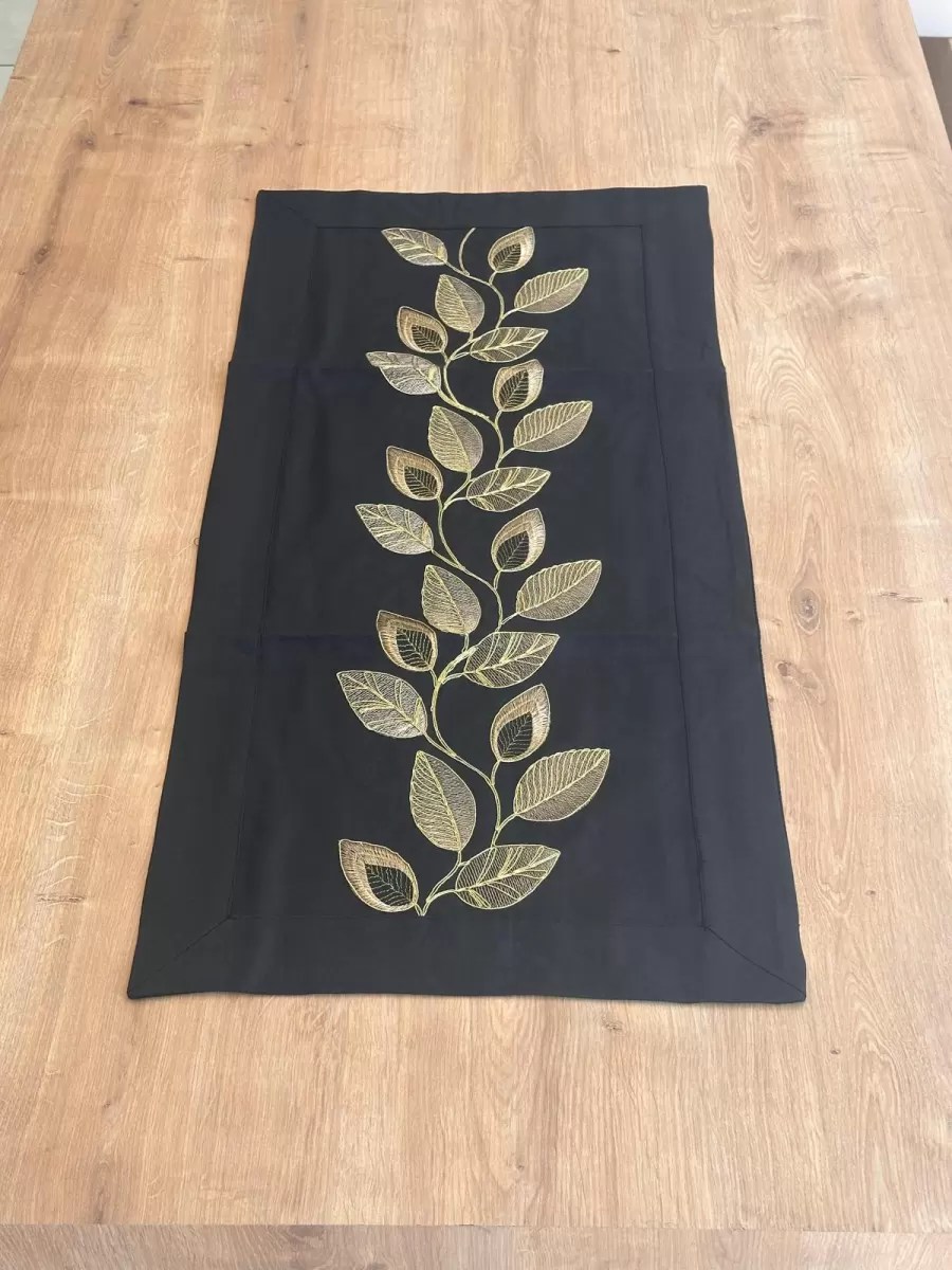 Masa Üzerine Runner, Masa Örtüsü Fransız Dantel Detaylı Yaprak 40 x 90 cm Siyah