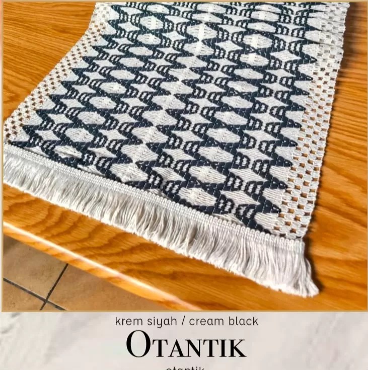 Otantik Kreme Siyah 40x140 cm Fransız Dantel Detaylı Sehpa Örtüsü Modern Tasarım