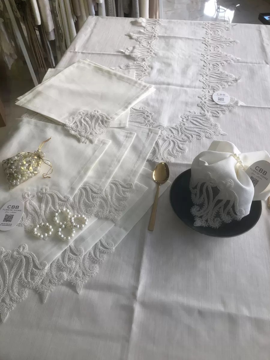 Sofra Takımı 155x260 cm Masa Seti Keten Dantelli Dekoratif Gülse Model Yemek Masası Örtüsü Krem