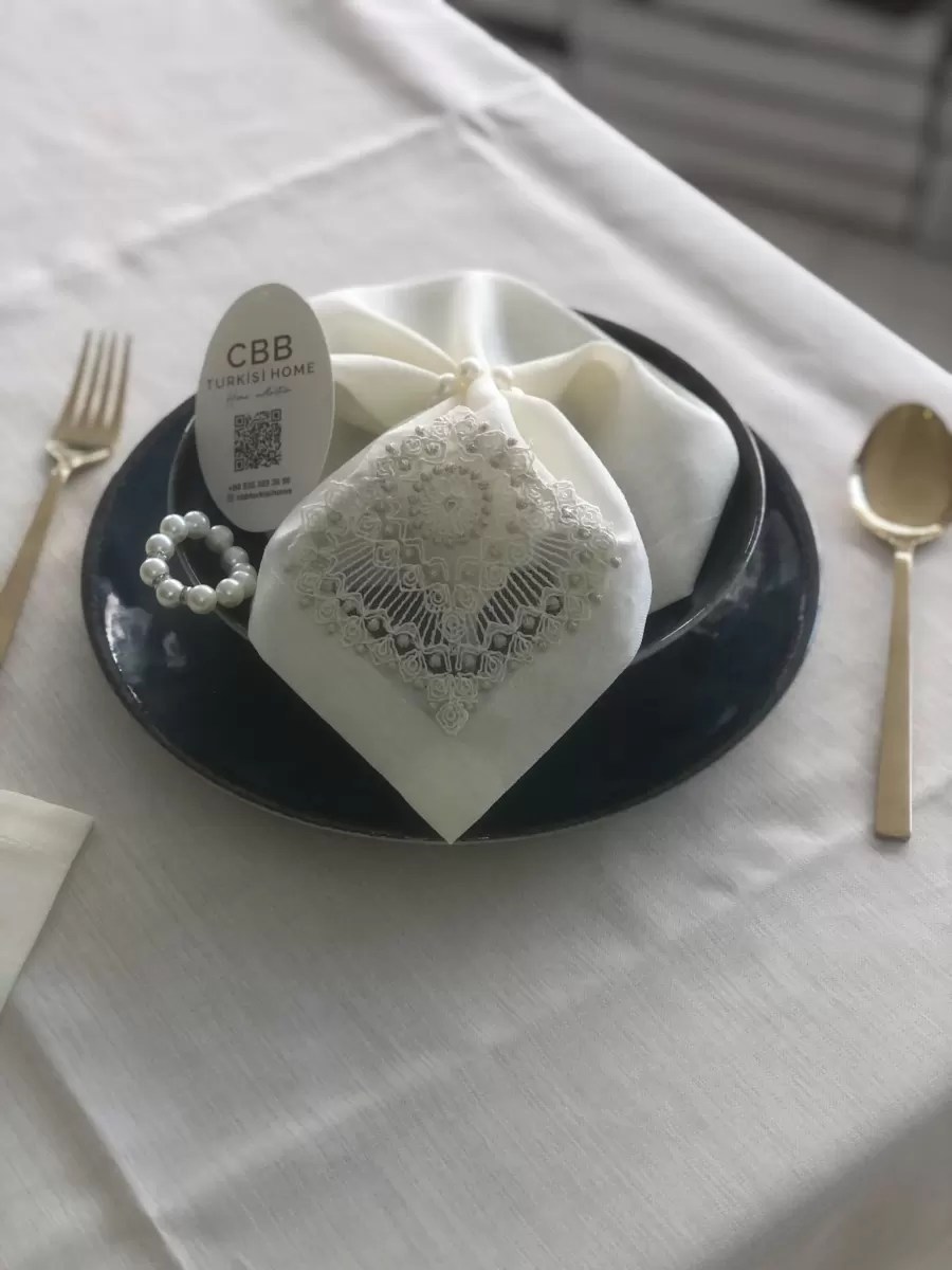 Sofra Takımı Kartanesi Gardenya Keten Yemek Takımı 160x220 Masa Seti 12 Kişilik 26 Parça  Runner Set Kreme Gold