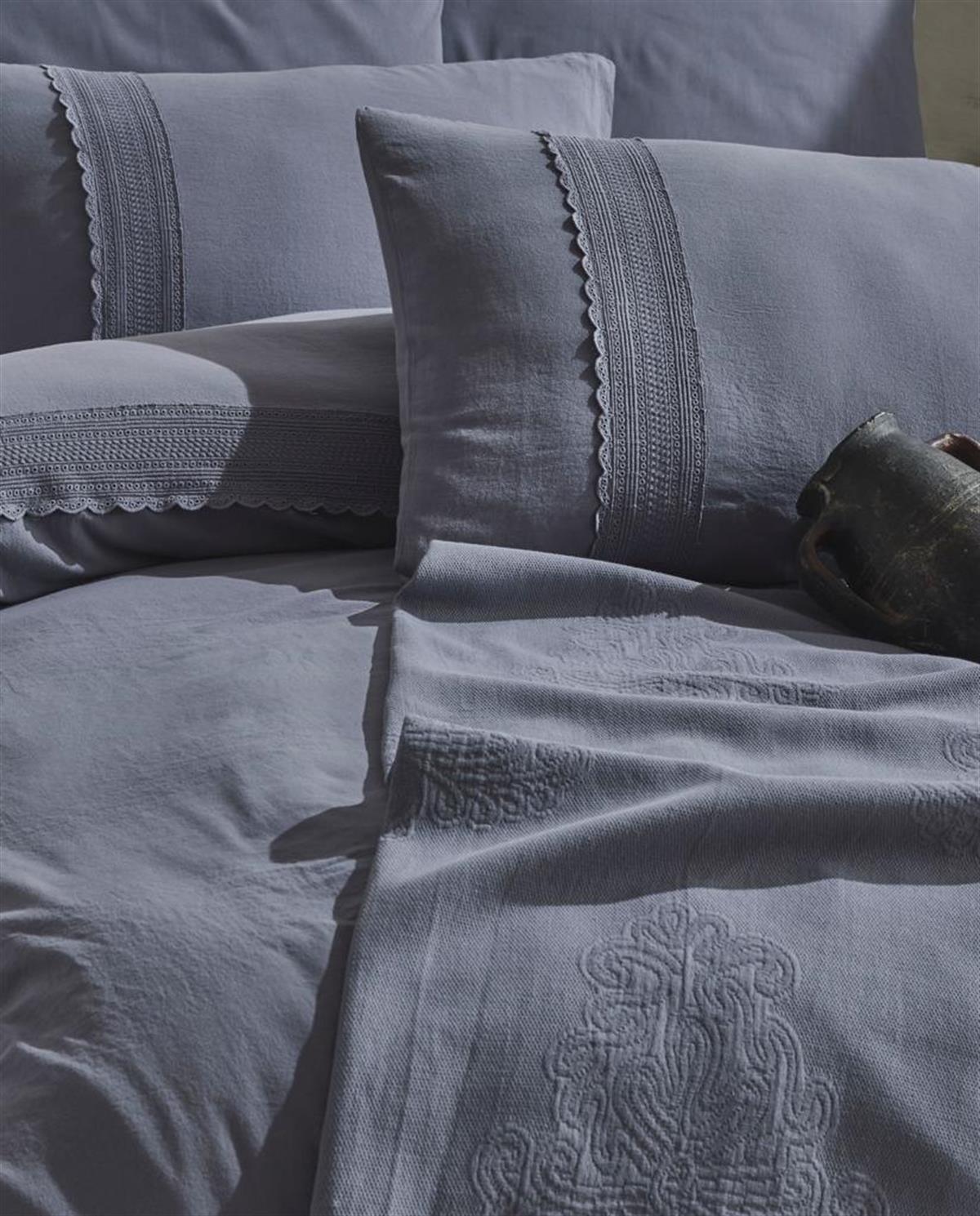 İyi Geceler İstanbul Çift Kişilik Nevresimli Pike Seti Flokstone Antrasit