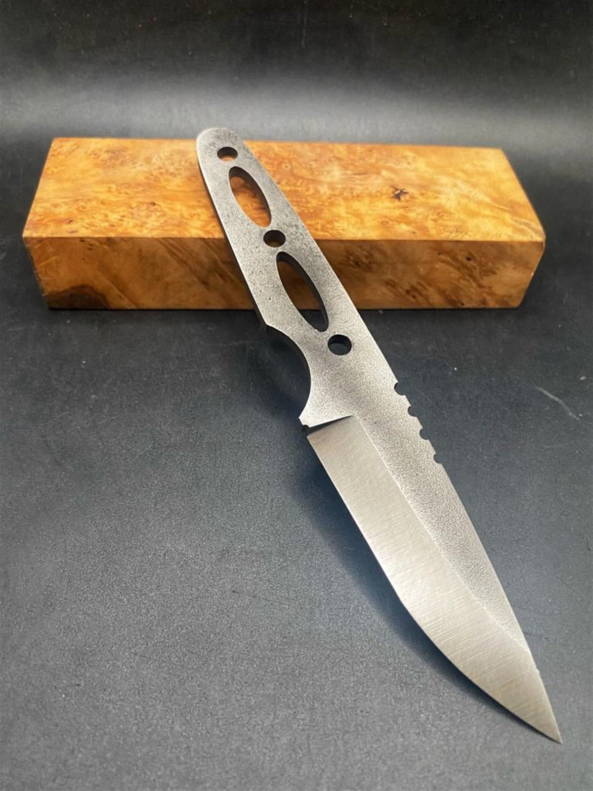 Model Sivri N690