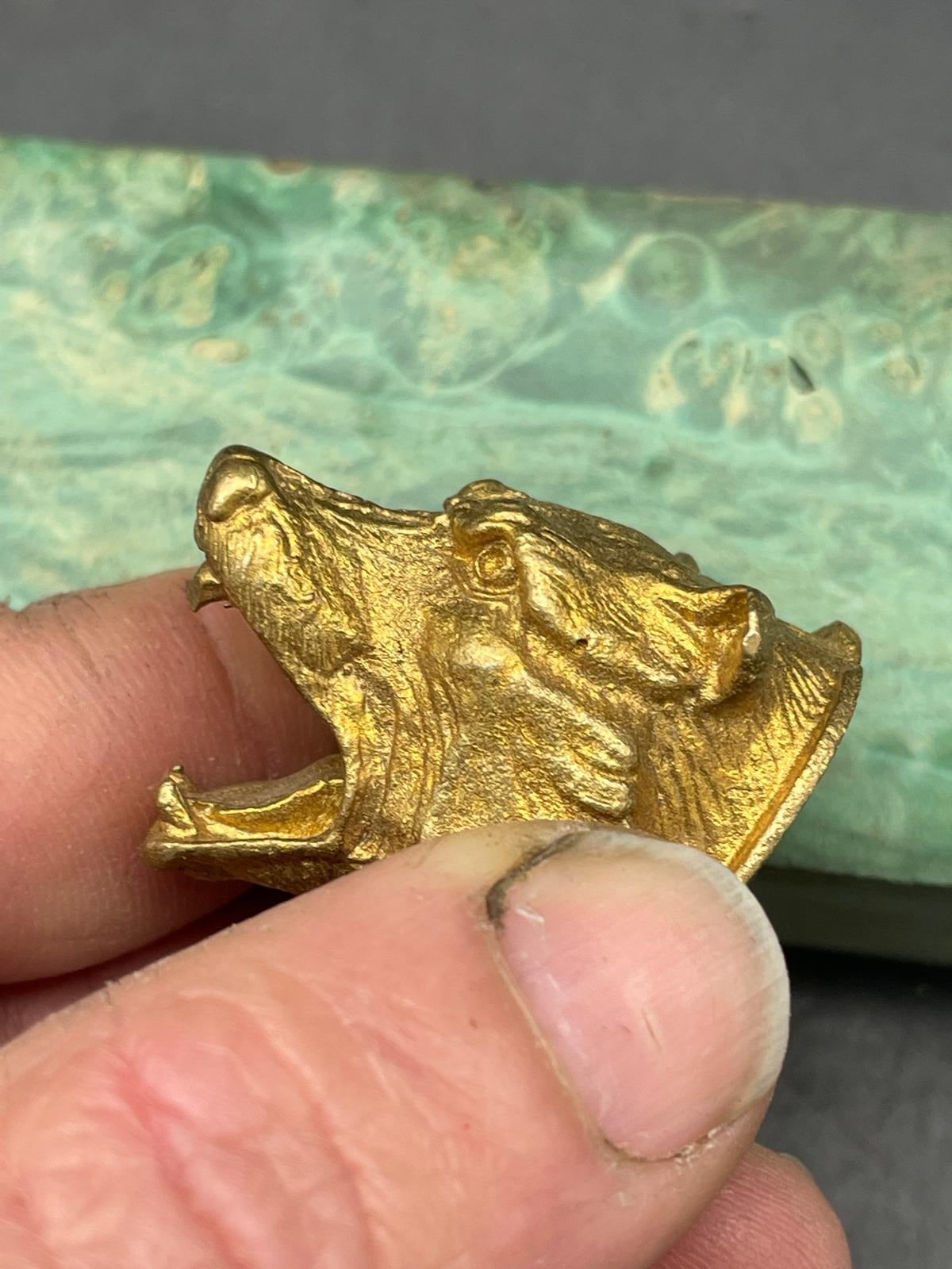 Ayı Figürlü Başlık-1