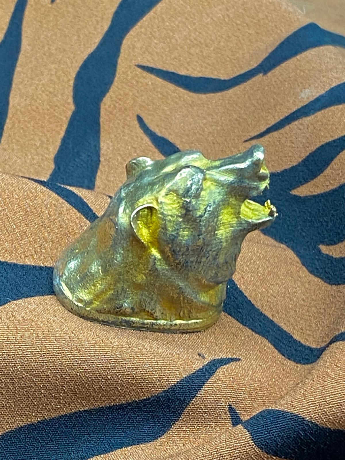 Ayı Figürlü Başlık-2