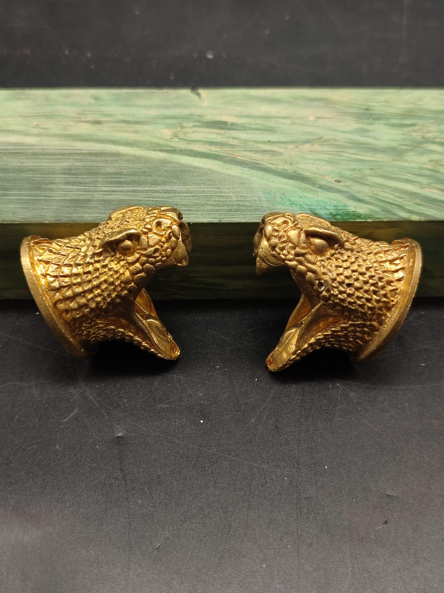 figürlü başlık-9