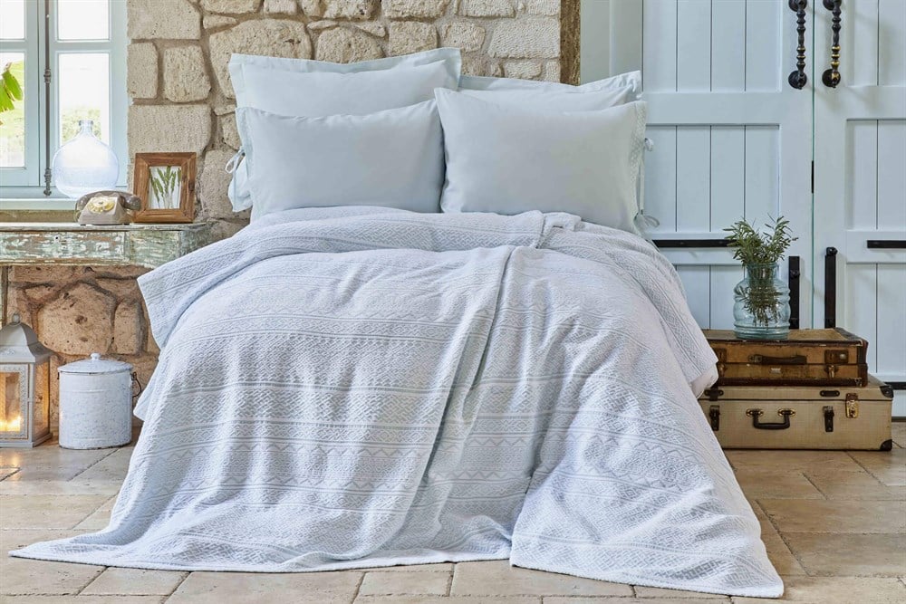 Karaca Home Nelly Mavi Çift Kişilik Soft Jakar Yatak Örtüsü Seti