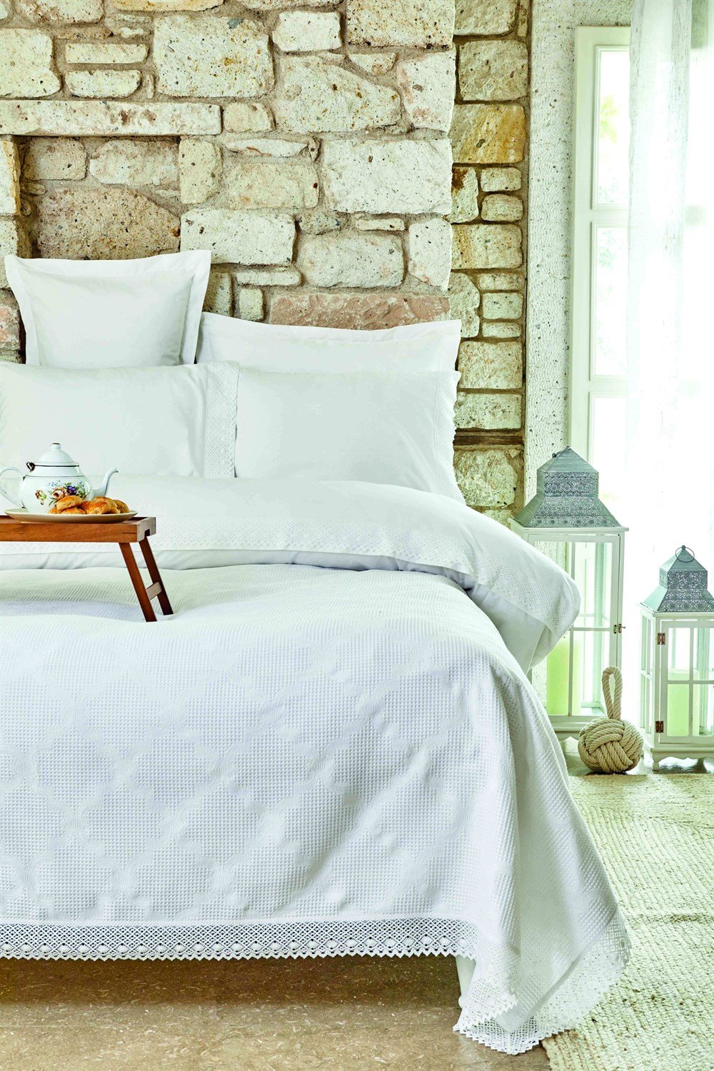 Karaca Home Olivia Beyaz Çift Kişilik Dantelli Nevresim Pike Takımı