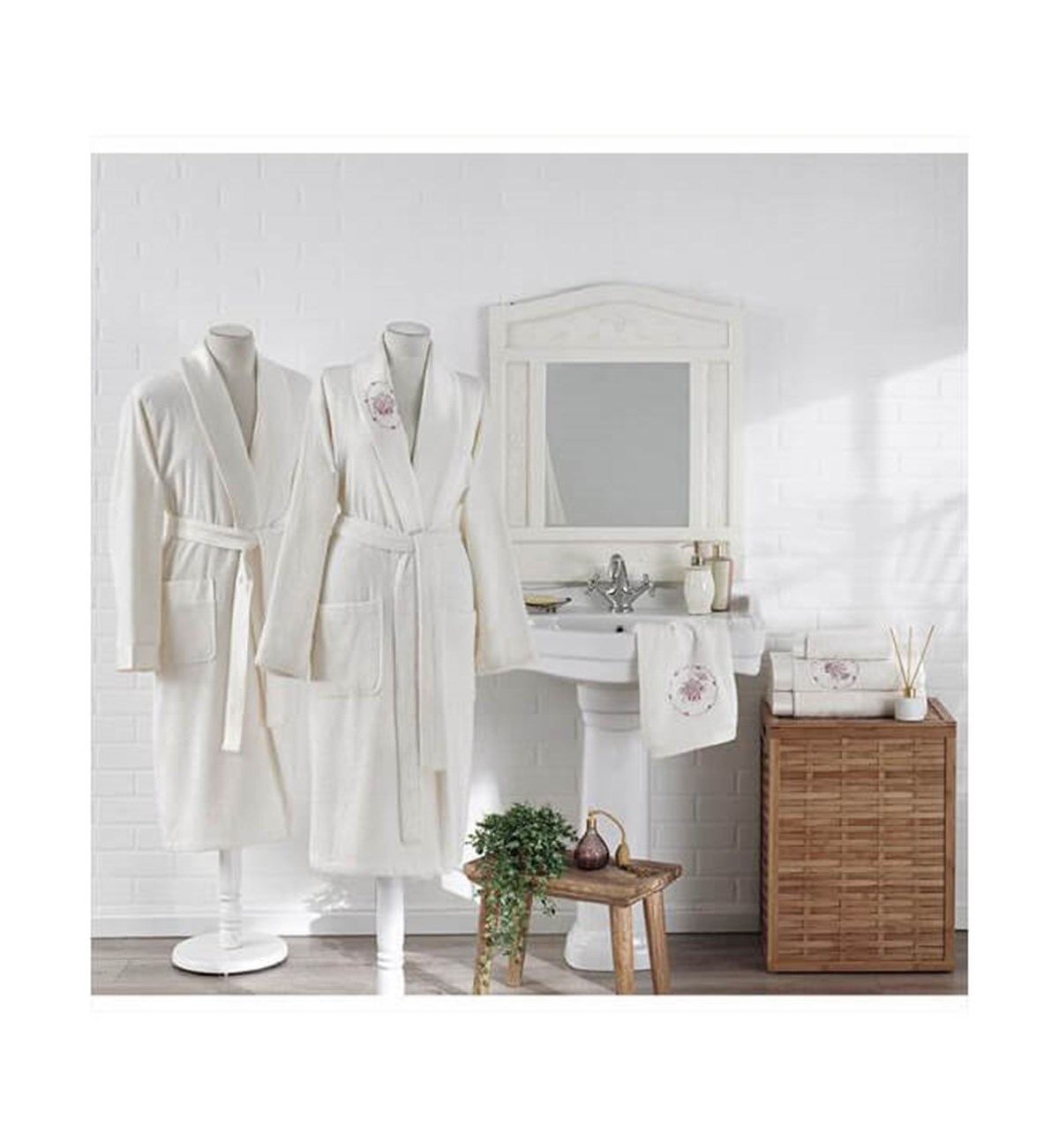  Taç Bambu Aile Bornoz Seti Spira Ekru Ekru 71191262TaçAile Bornoz Seti