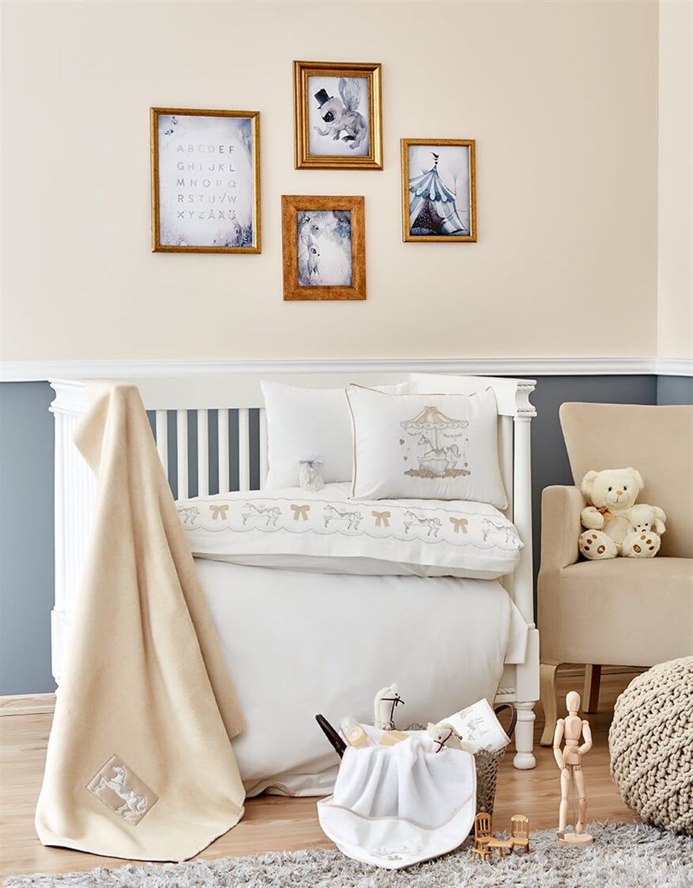 Karaca Home Atlıkarınca Bej Nakışlı Private Set