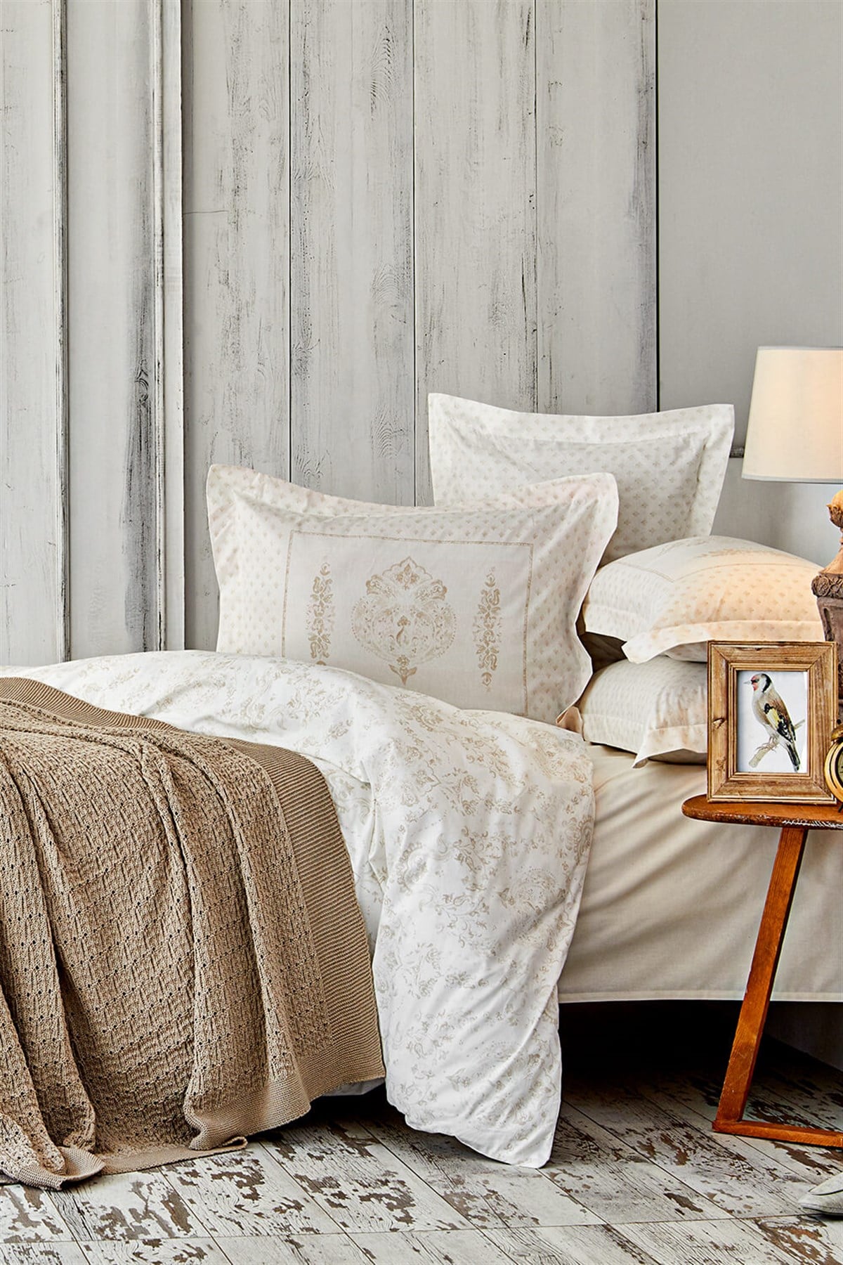 Karaca Home Eldora Gold Örgü Battaniyeli Nevresim Takımı Seti